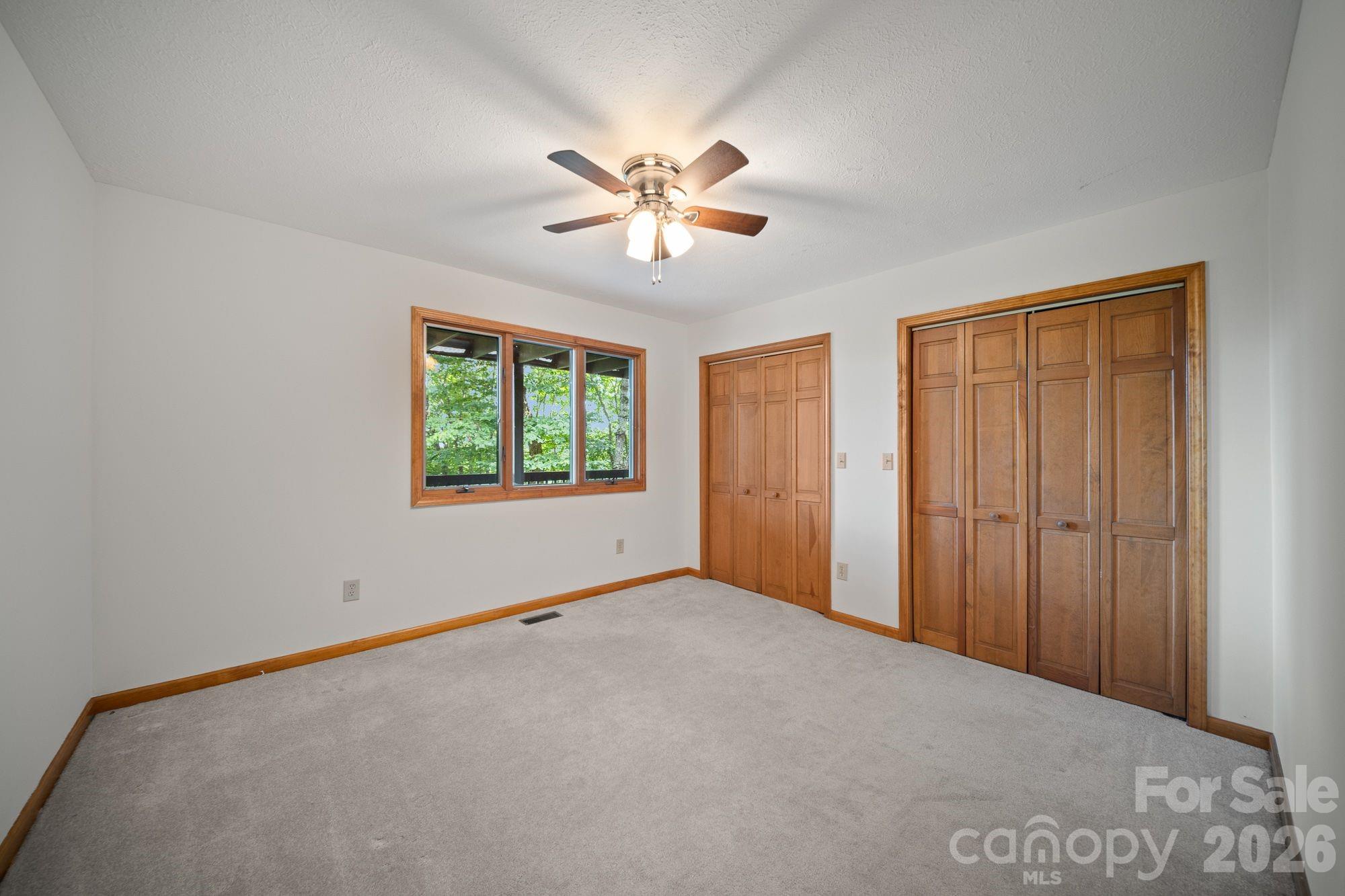 1105 High Vista Drive — Mills River
