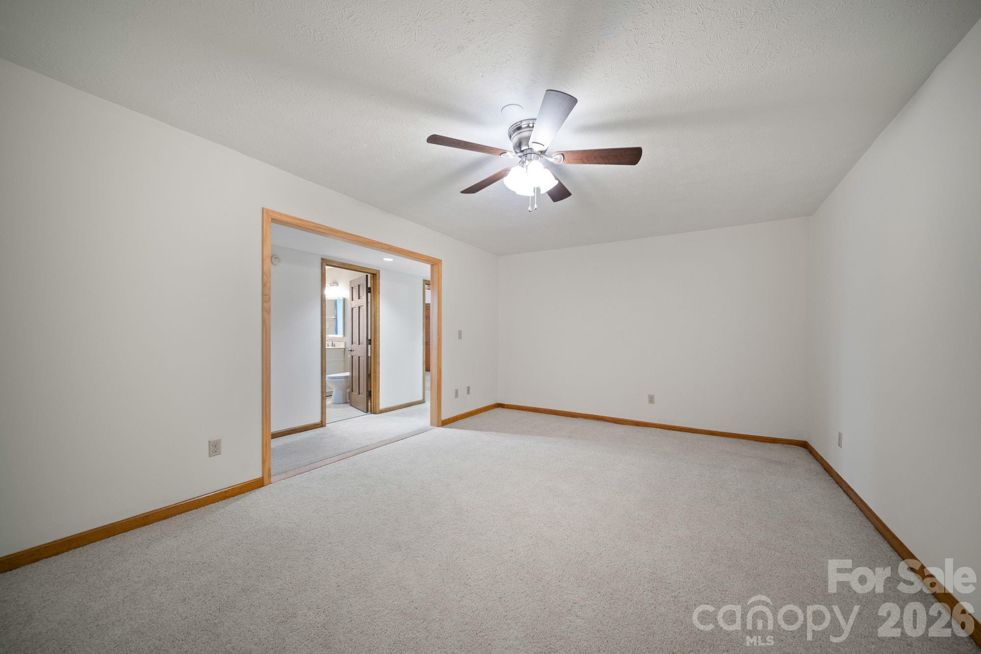 1105 High Vista Drive — Mills River