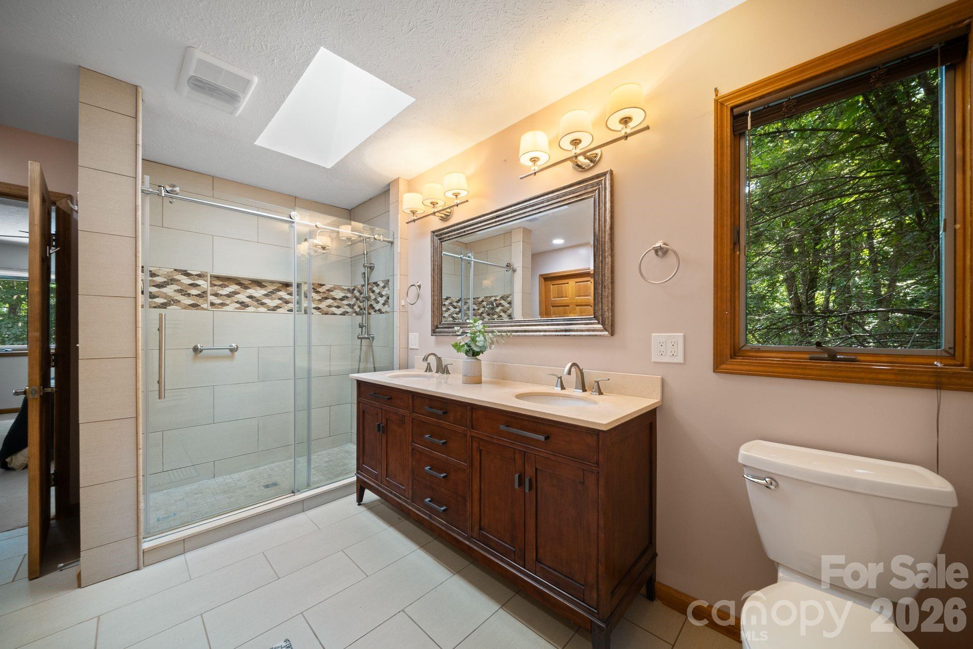 1105 High Vista Drive — Mills River