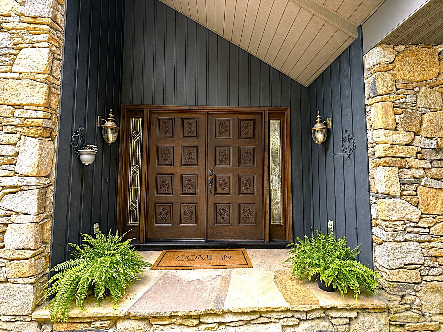 1105 High Vista Drive — Mills River