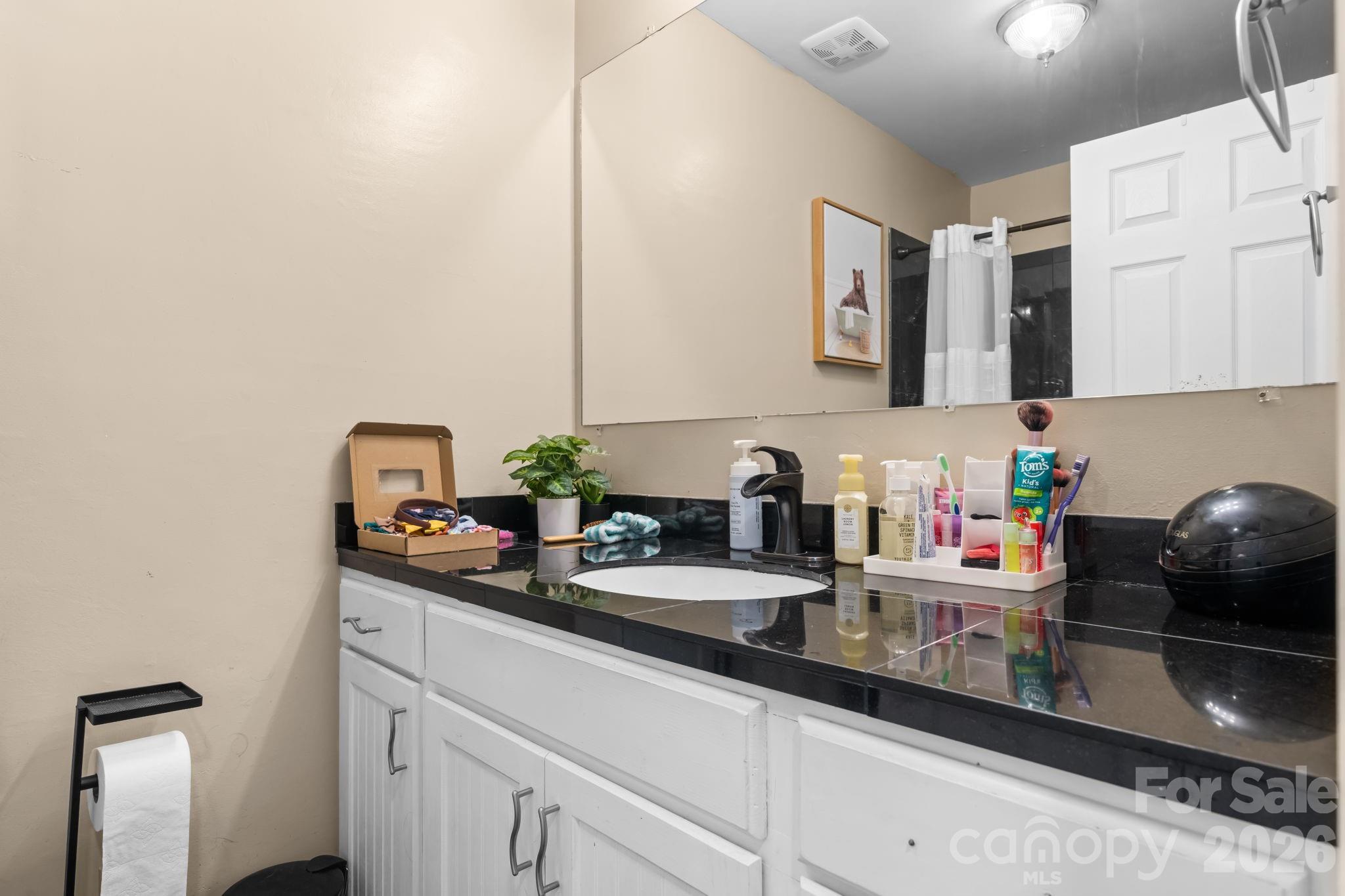 1197 Zion Church Road — Hickory
