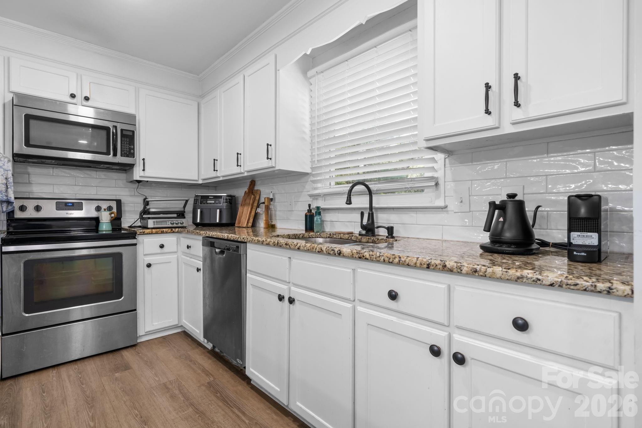 1197 Zion Church Road — Hickory