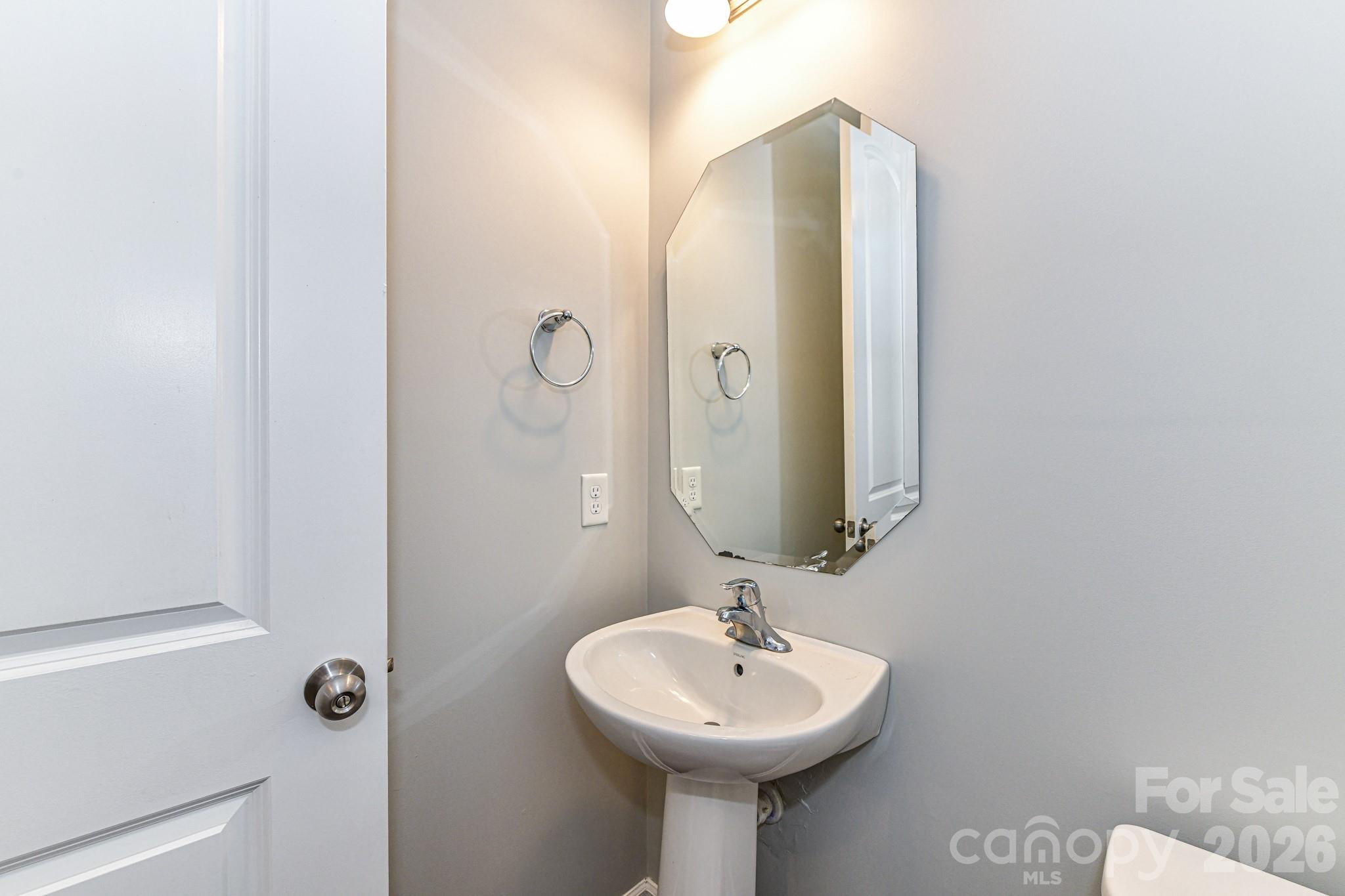 4316 Hubbard Road — Charlotte