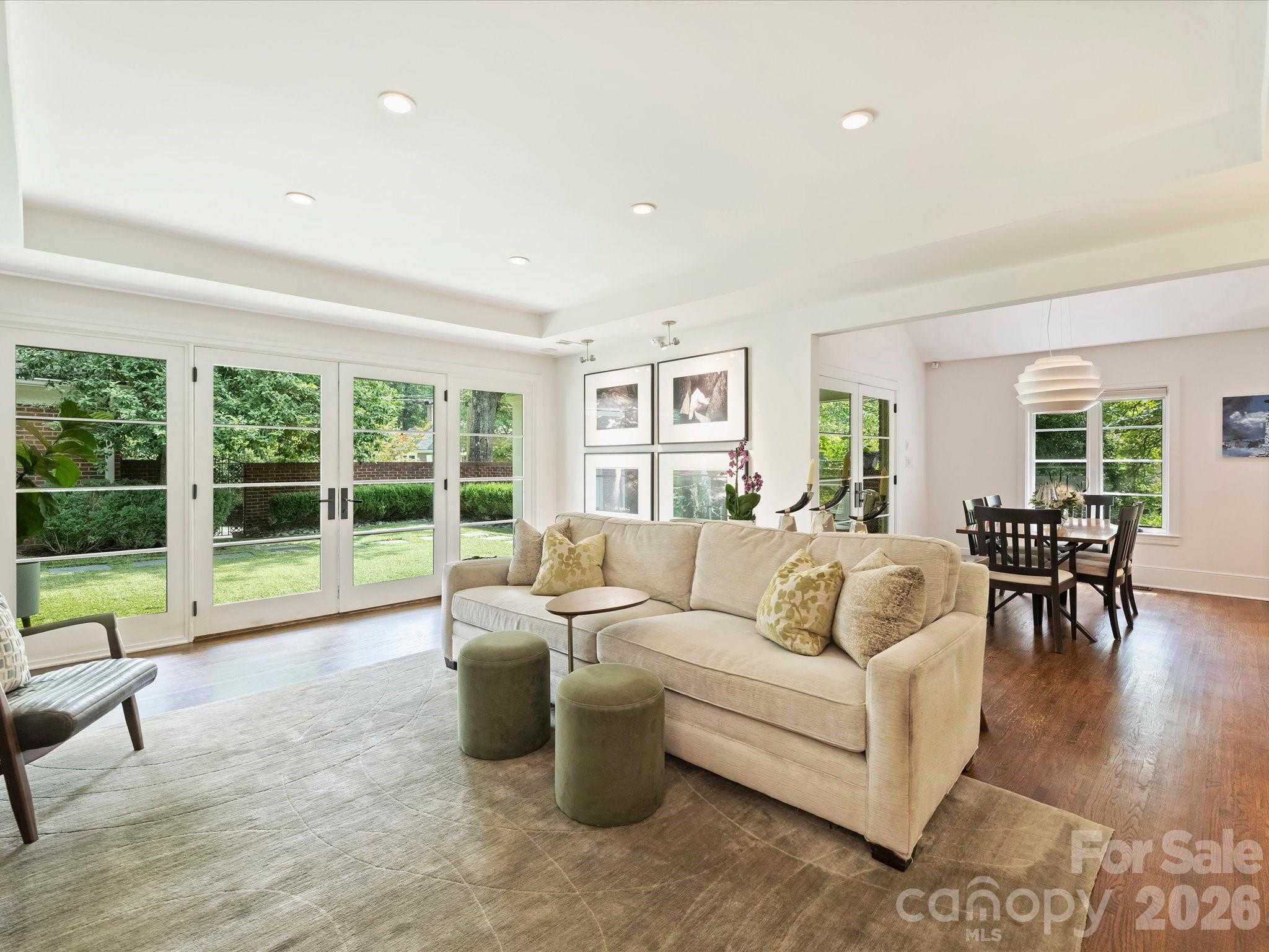 943 Romany Road — Charlotte