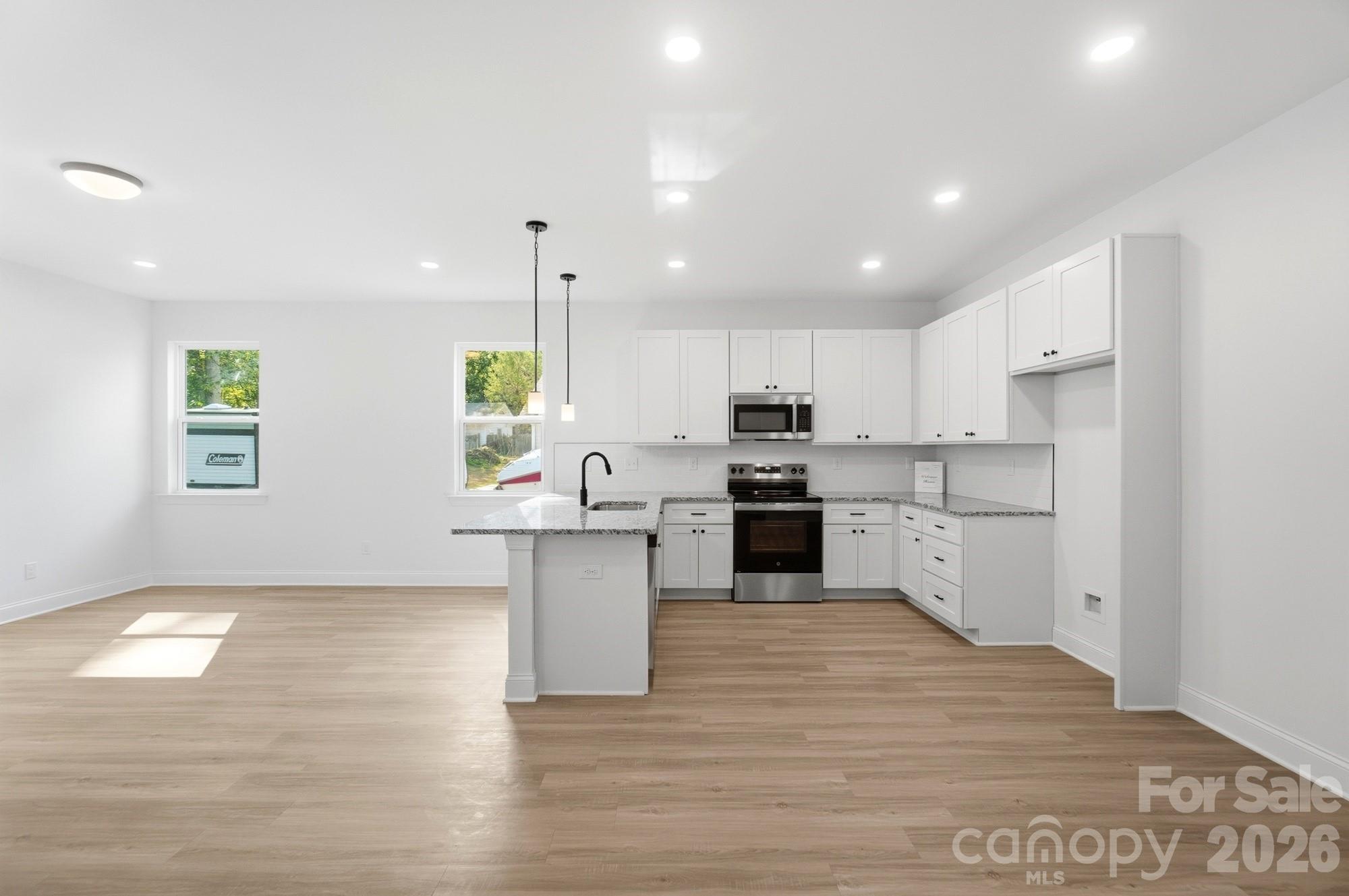 13911 Stillwood Place — Matthews
