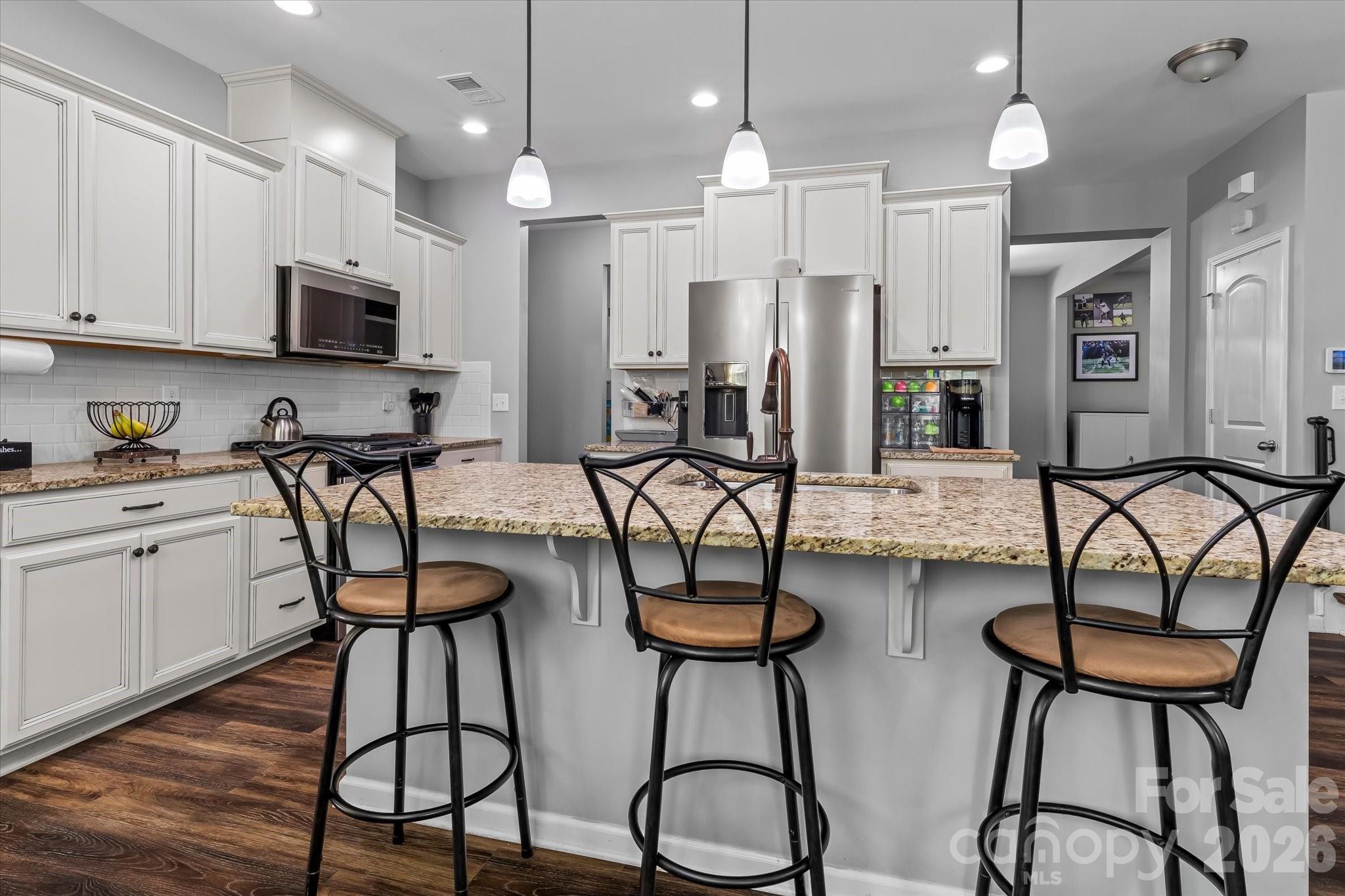 7513 Meridale Forest Drive — Charlotte