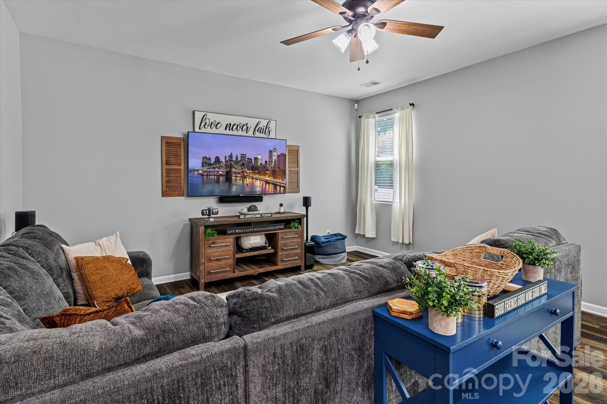 7513 Meridale Forest Drive — Charlotte