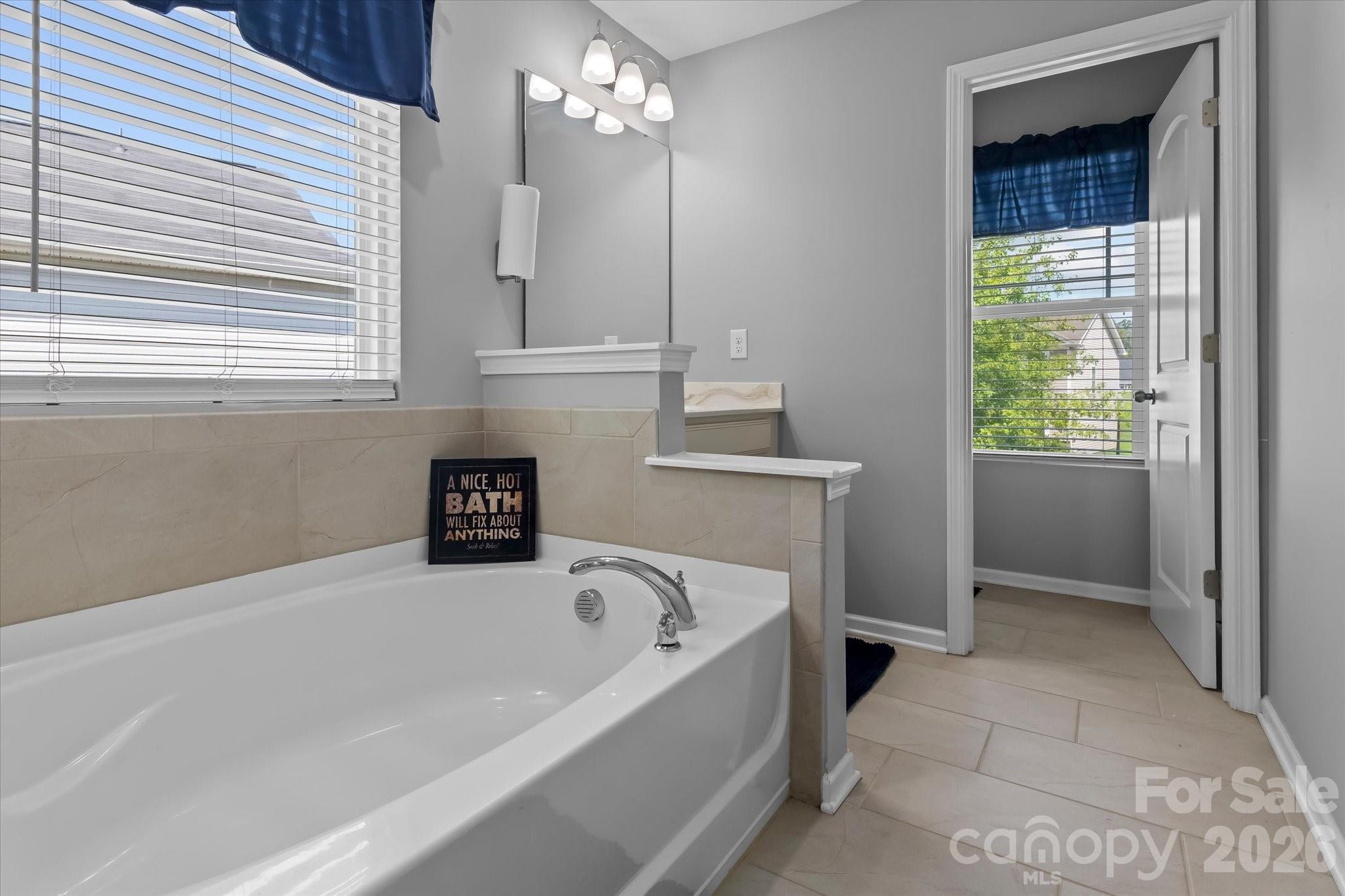 7513 Meridale Forest Drive — Charlotte