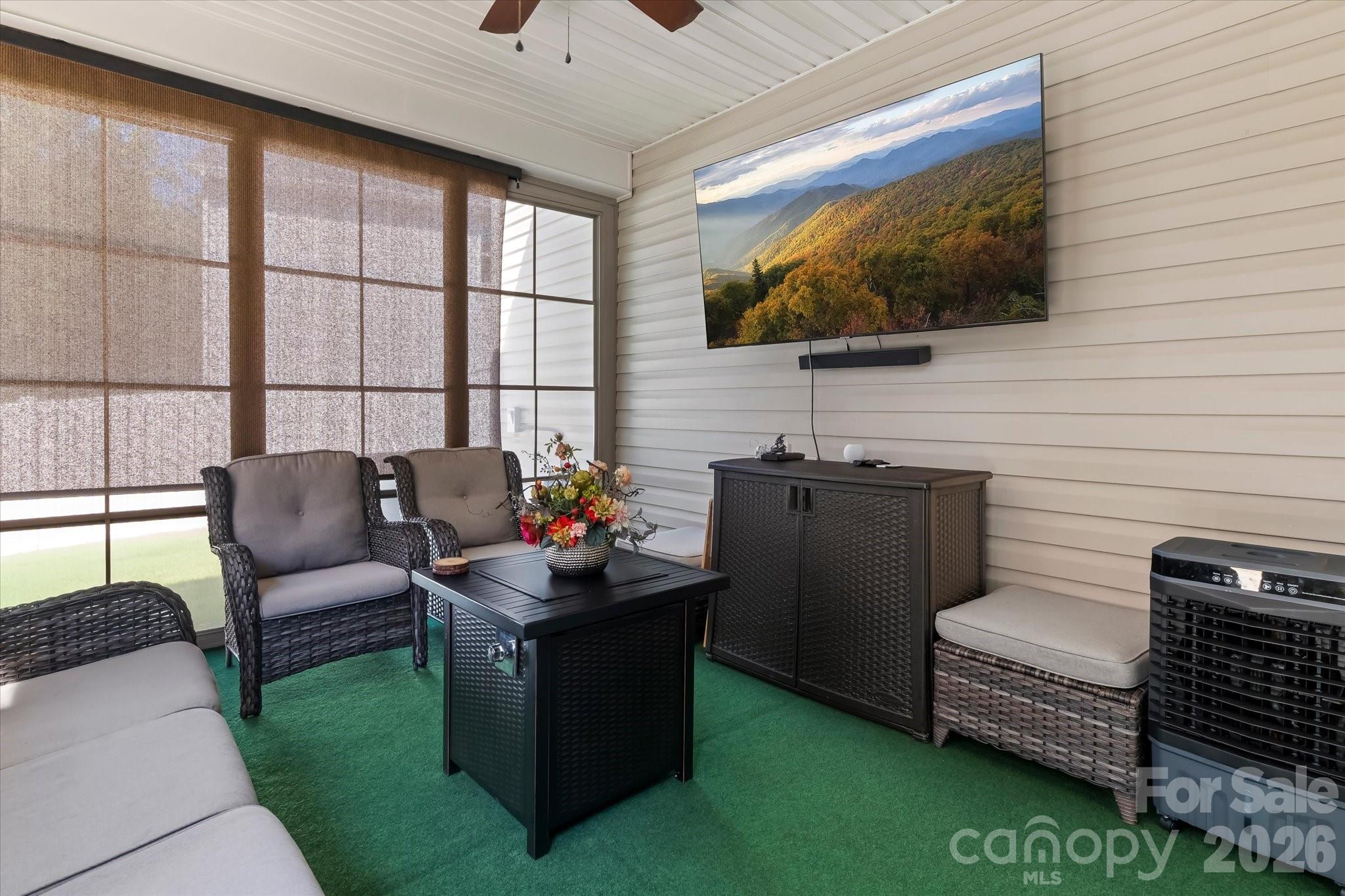 7513 Meridale Forest Drive — Charlotte