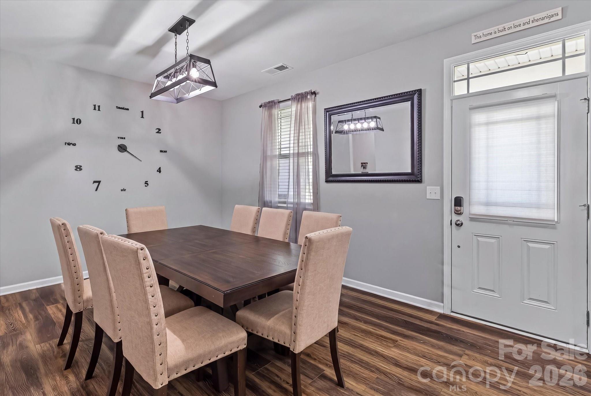 7513 Meridale Forest Drive — Charlotte
