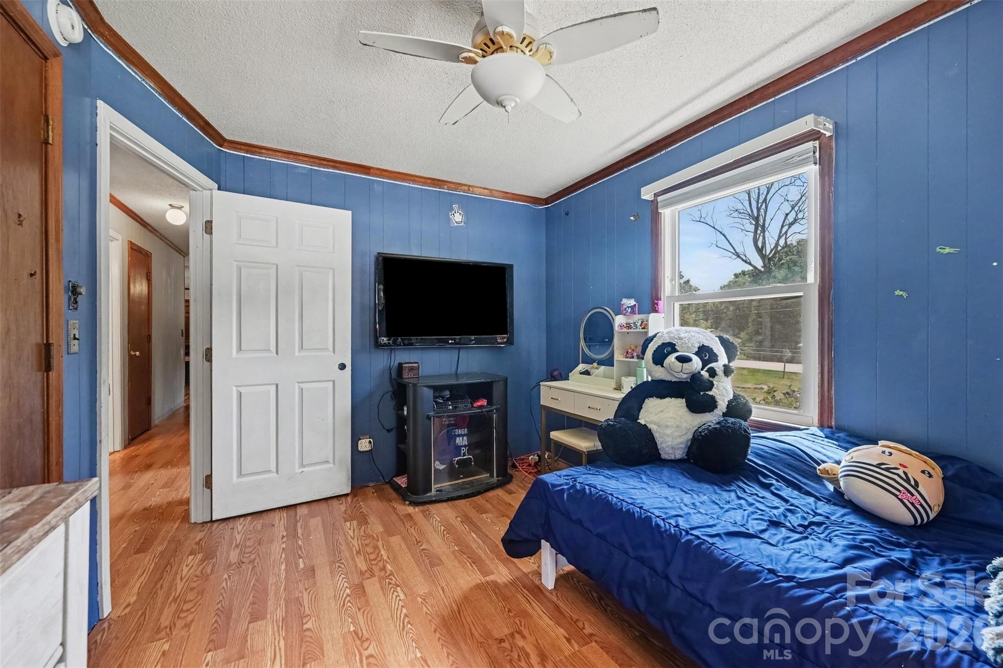 808 E Chestnut Street — Stanley
