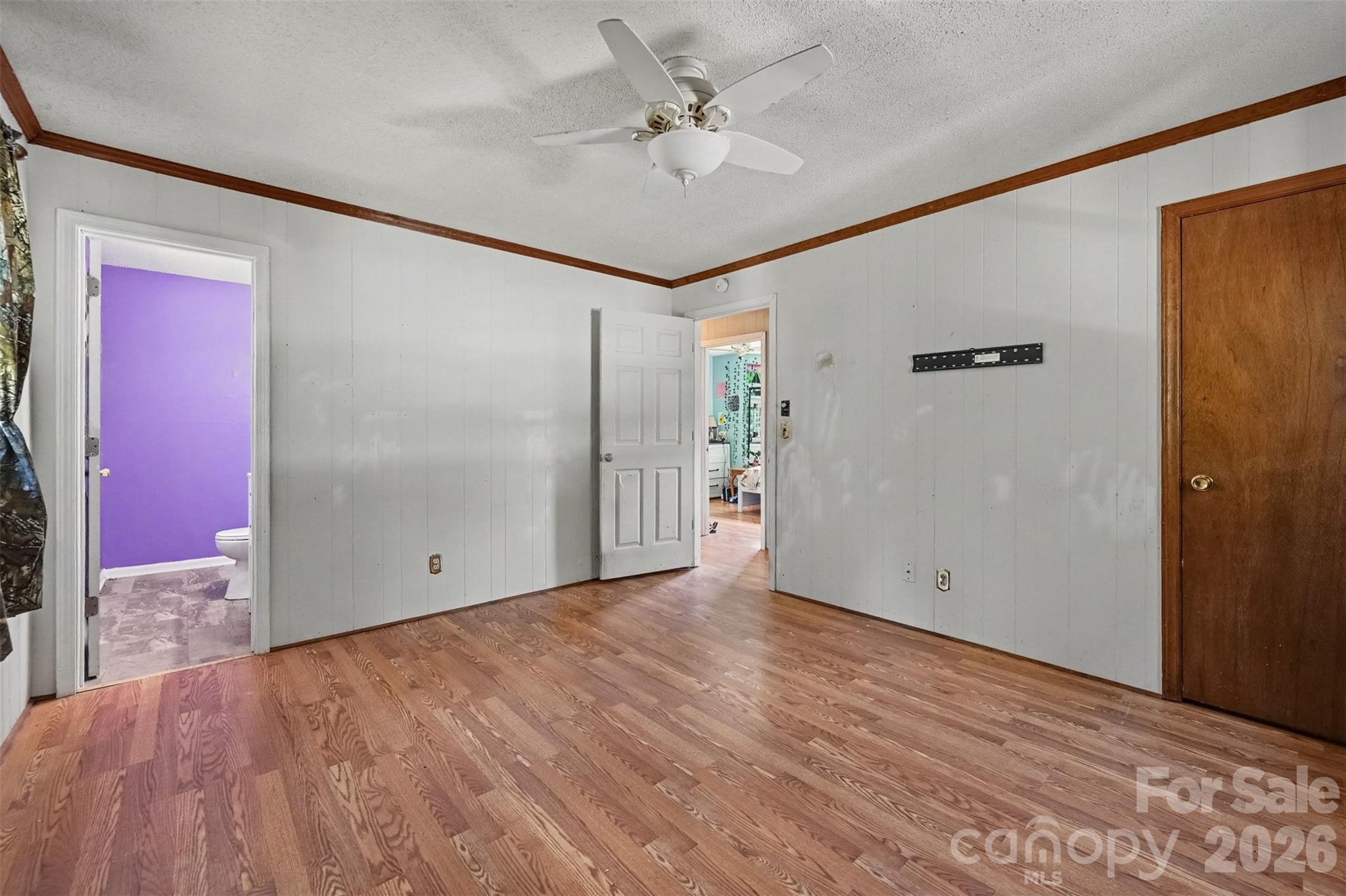 808 E Chestnut Street — Stanley