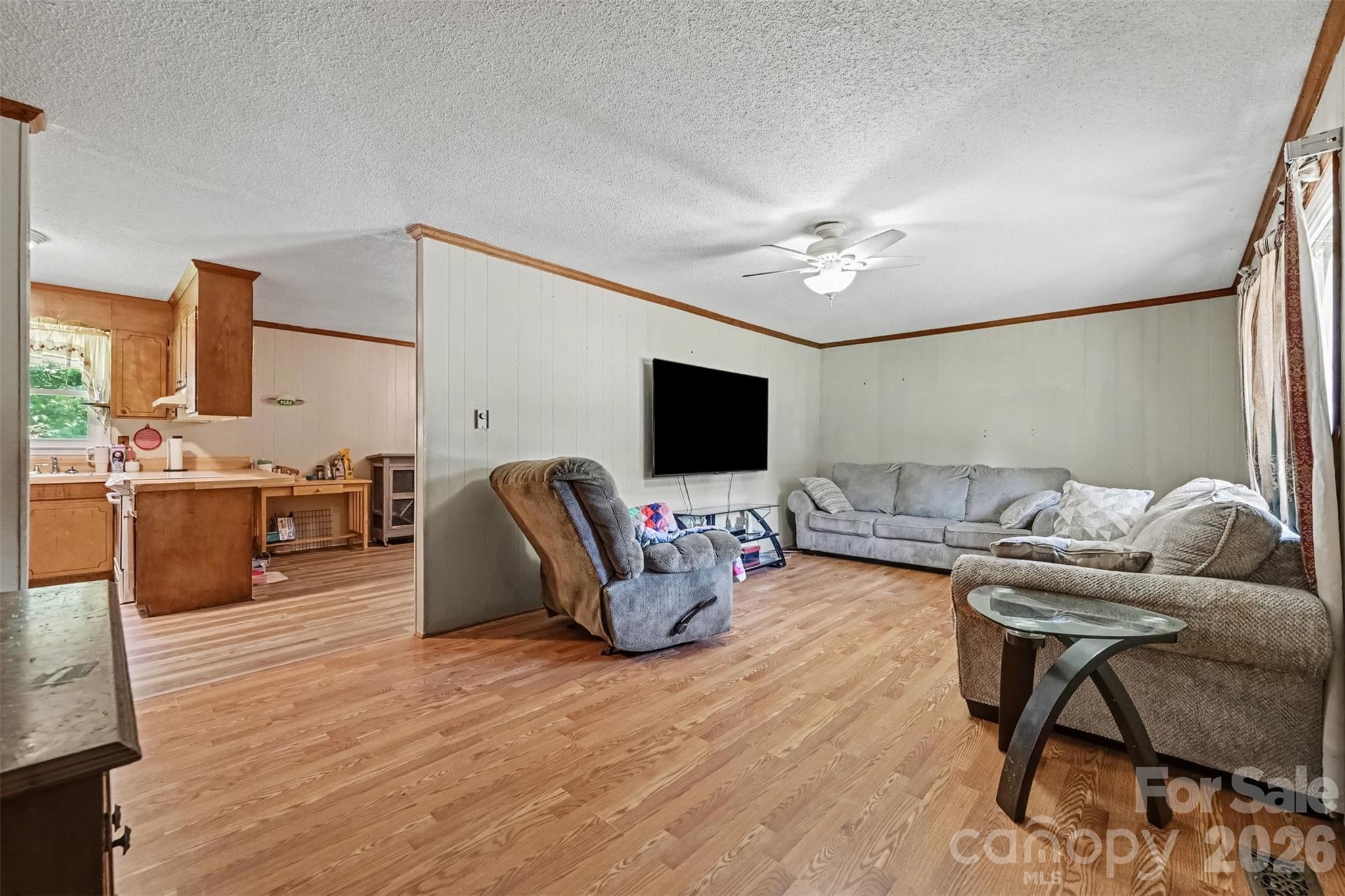 808 E Chestnut Street — Stanley