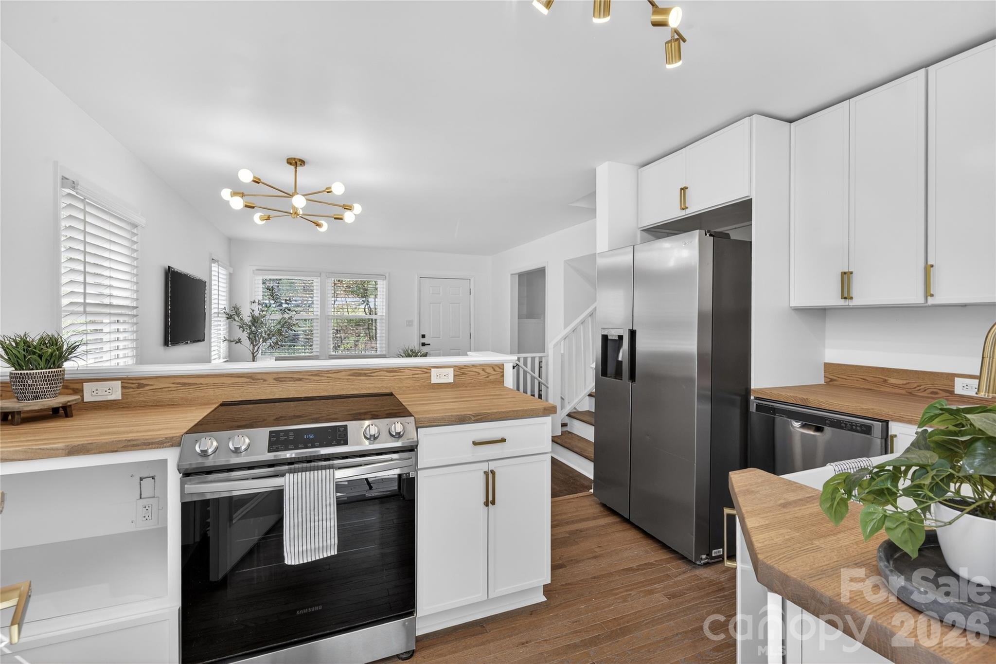 5412 Milhaven Lane — Charlotte