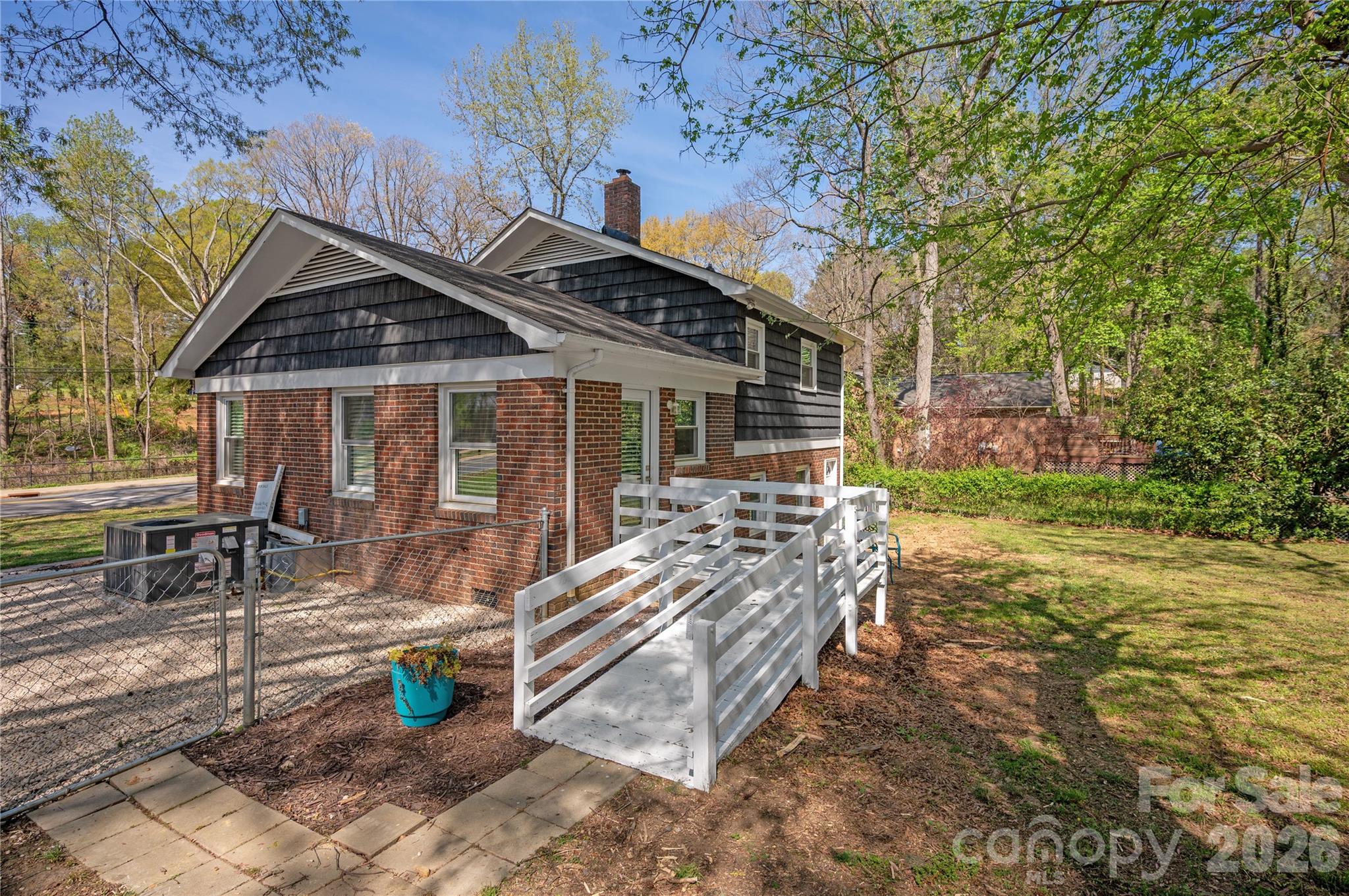 5412 Milhaven Lane — Charlotte