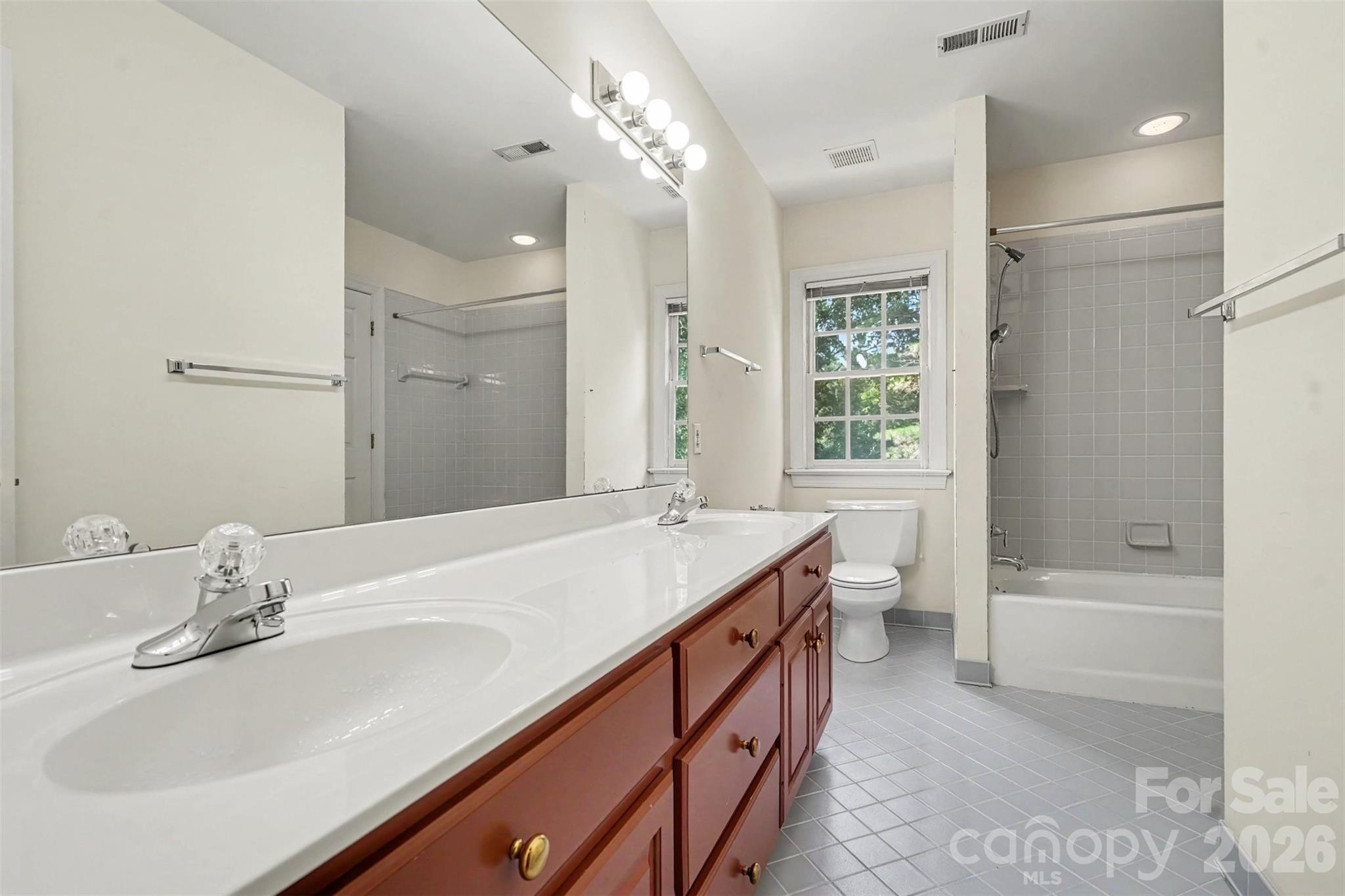 7708 Red Oak Lane — Charlotte