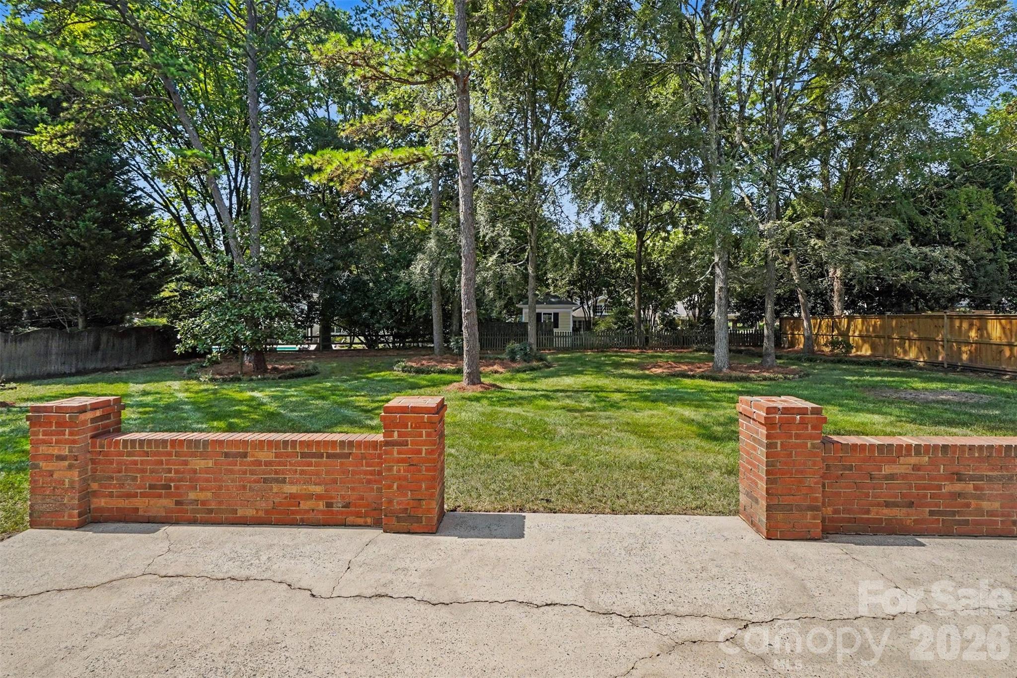 7708 Red Oak Lane — Charlotte