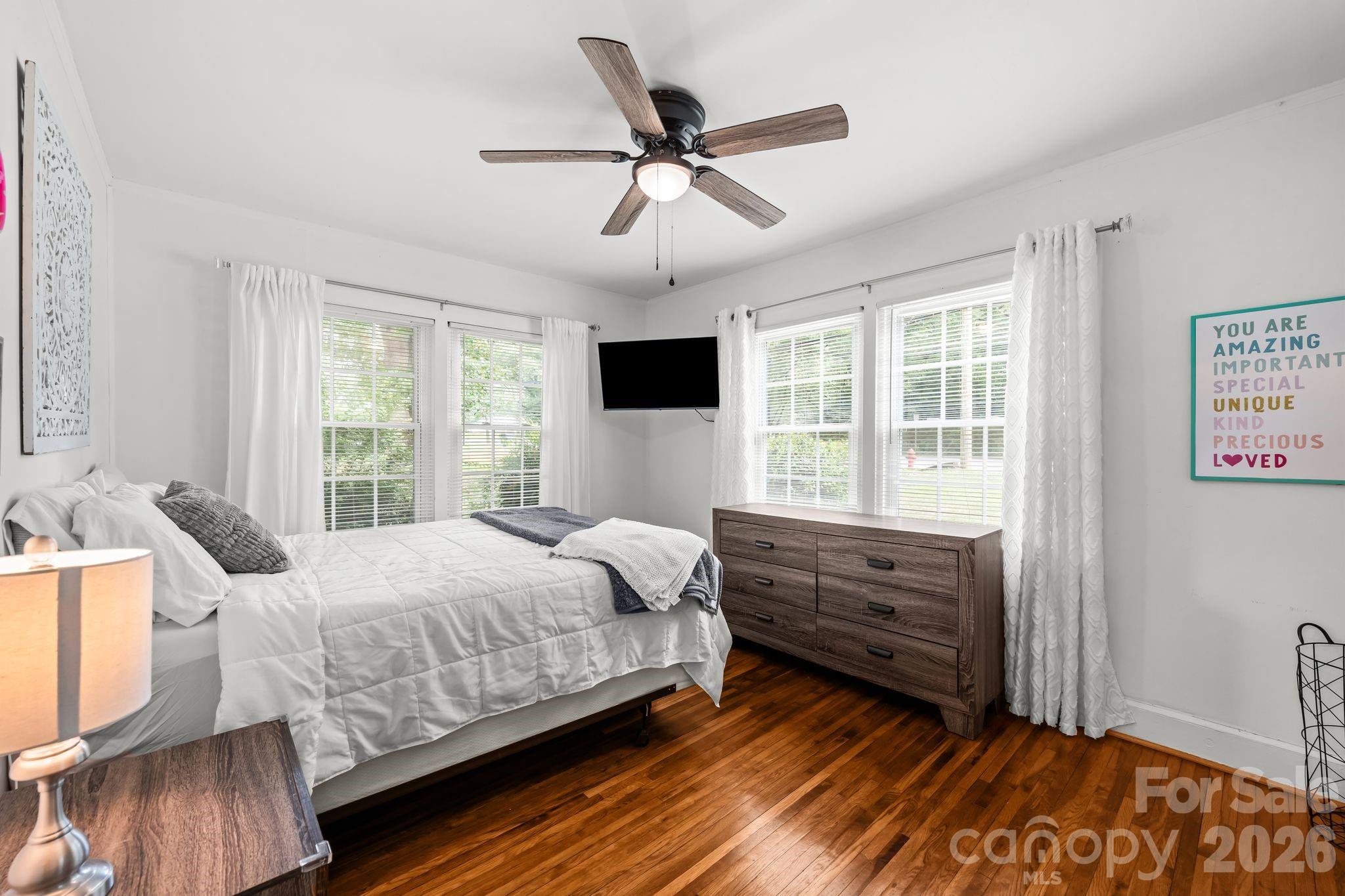 1537 S New Hope Road — Gastonia