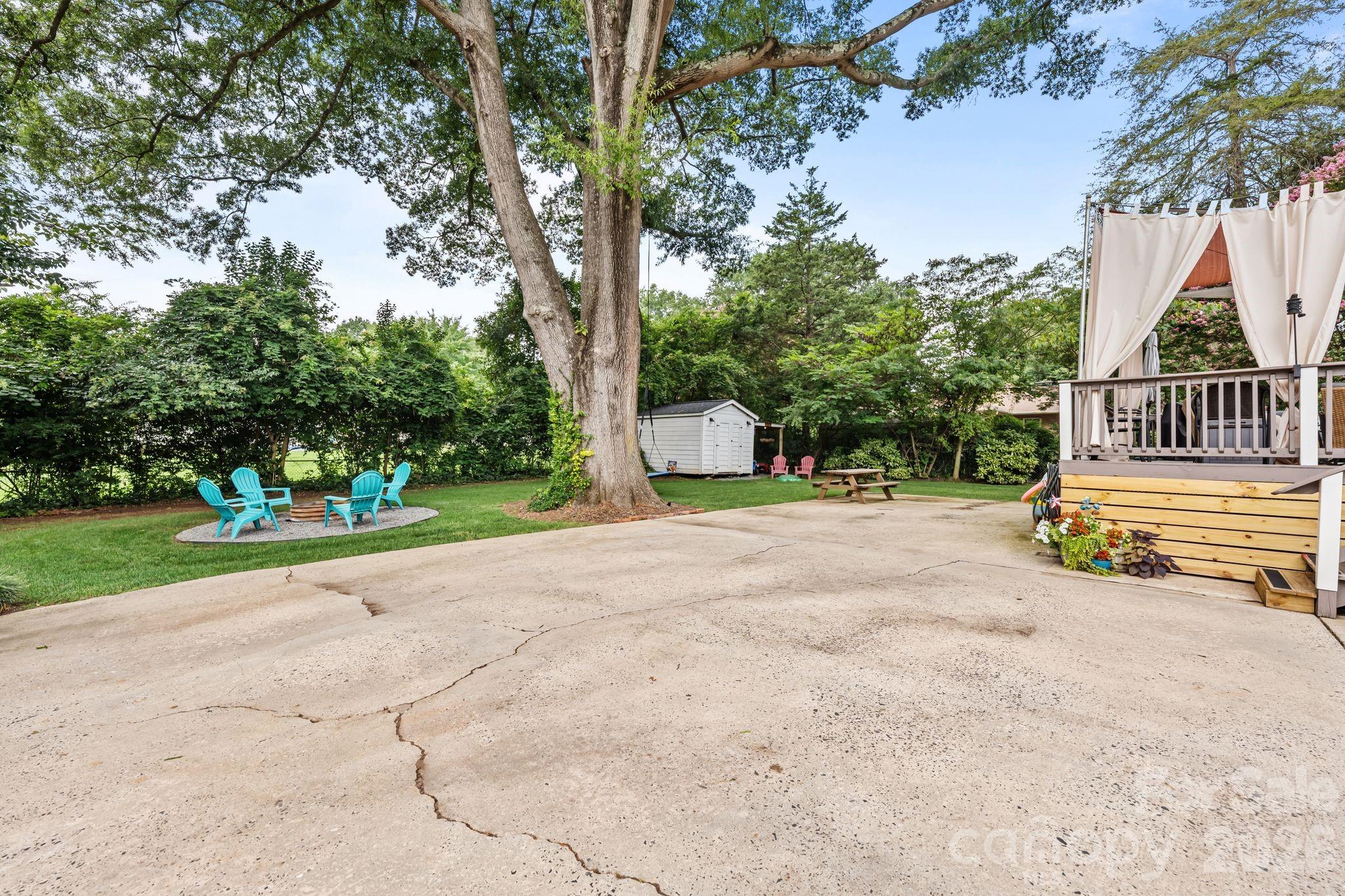 1537 S New Hope Road — Gastonia