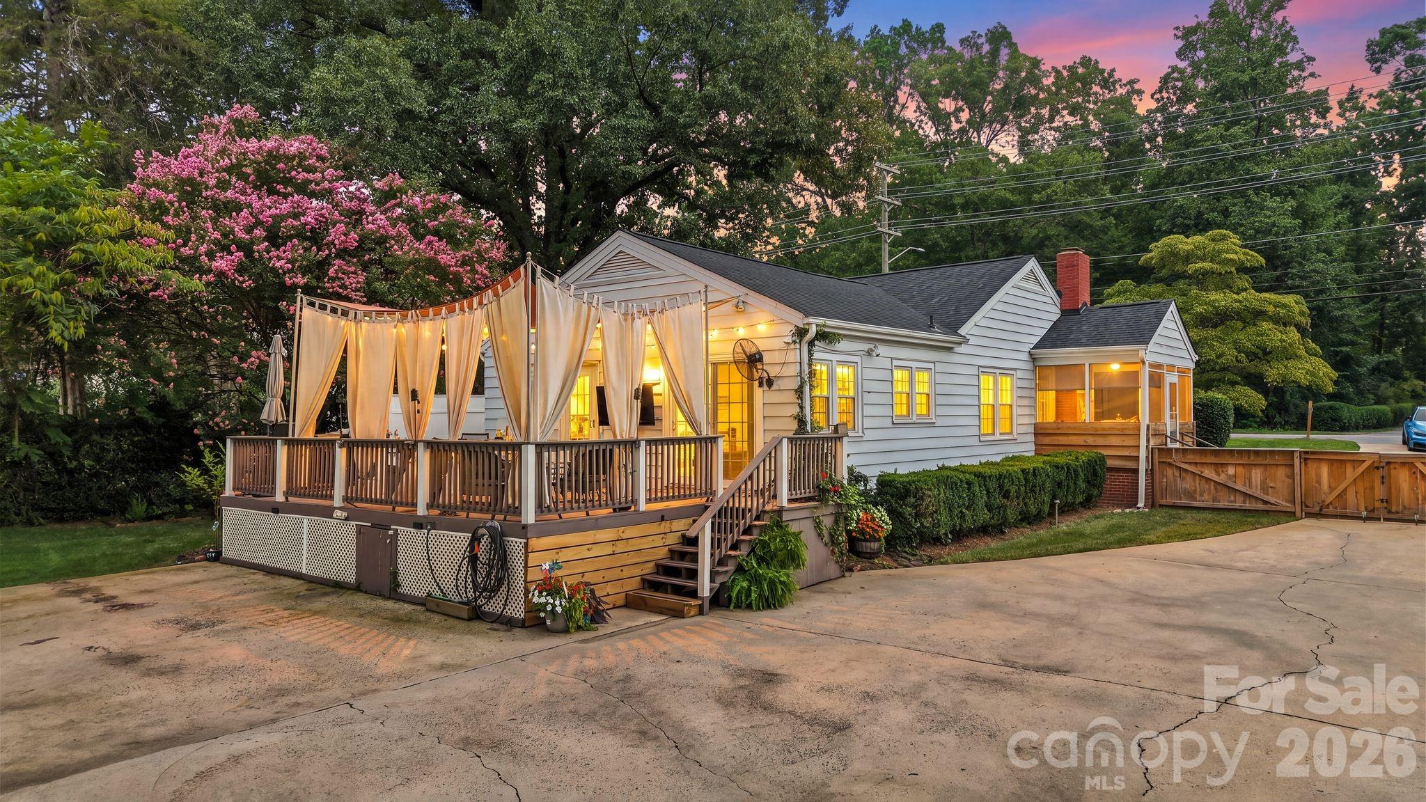 1537 S New Hope Road — Gastonia