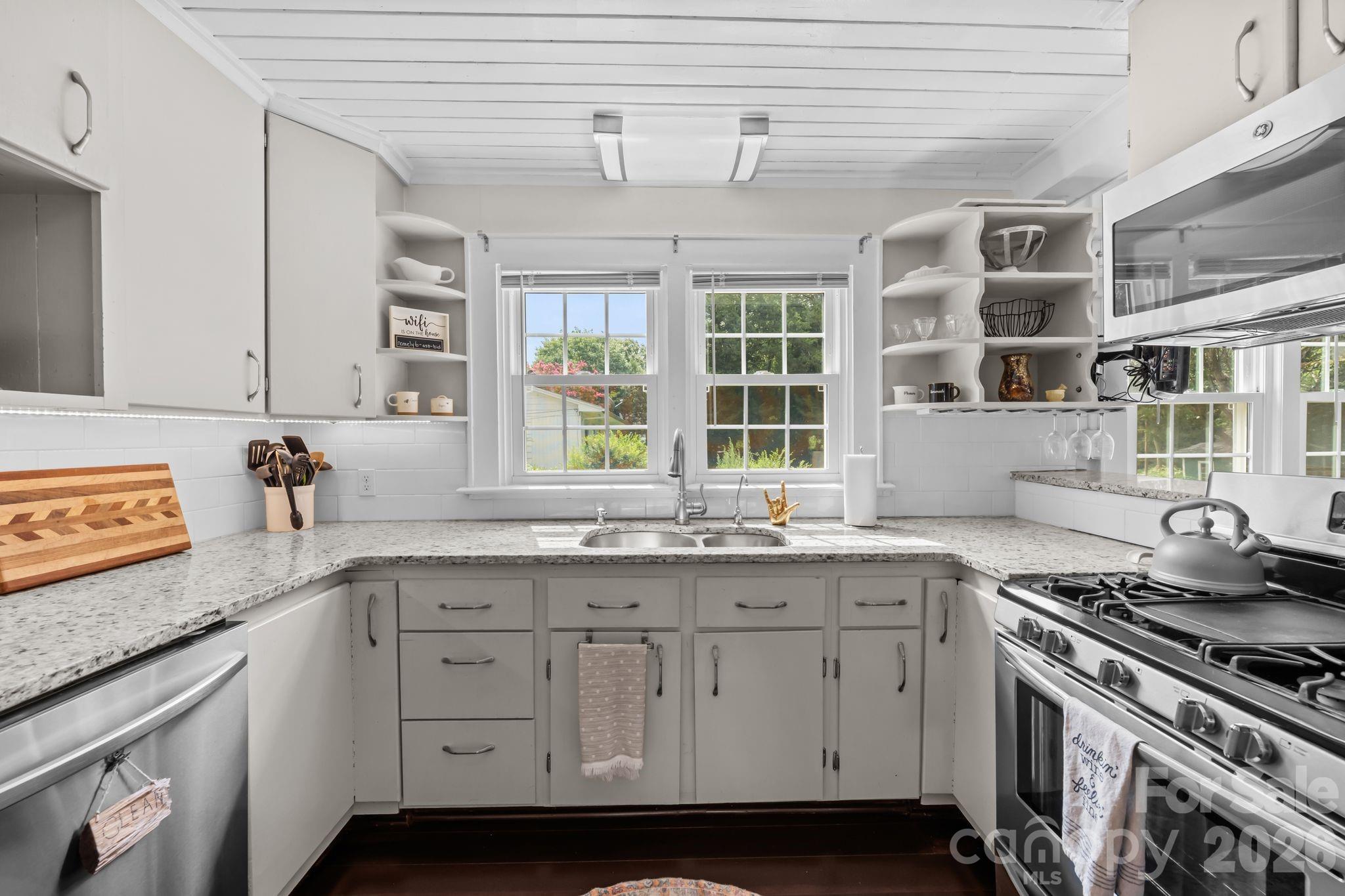 1537 S New Hope Road — Gastonia