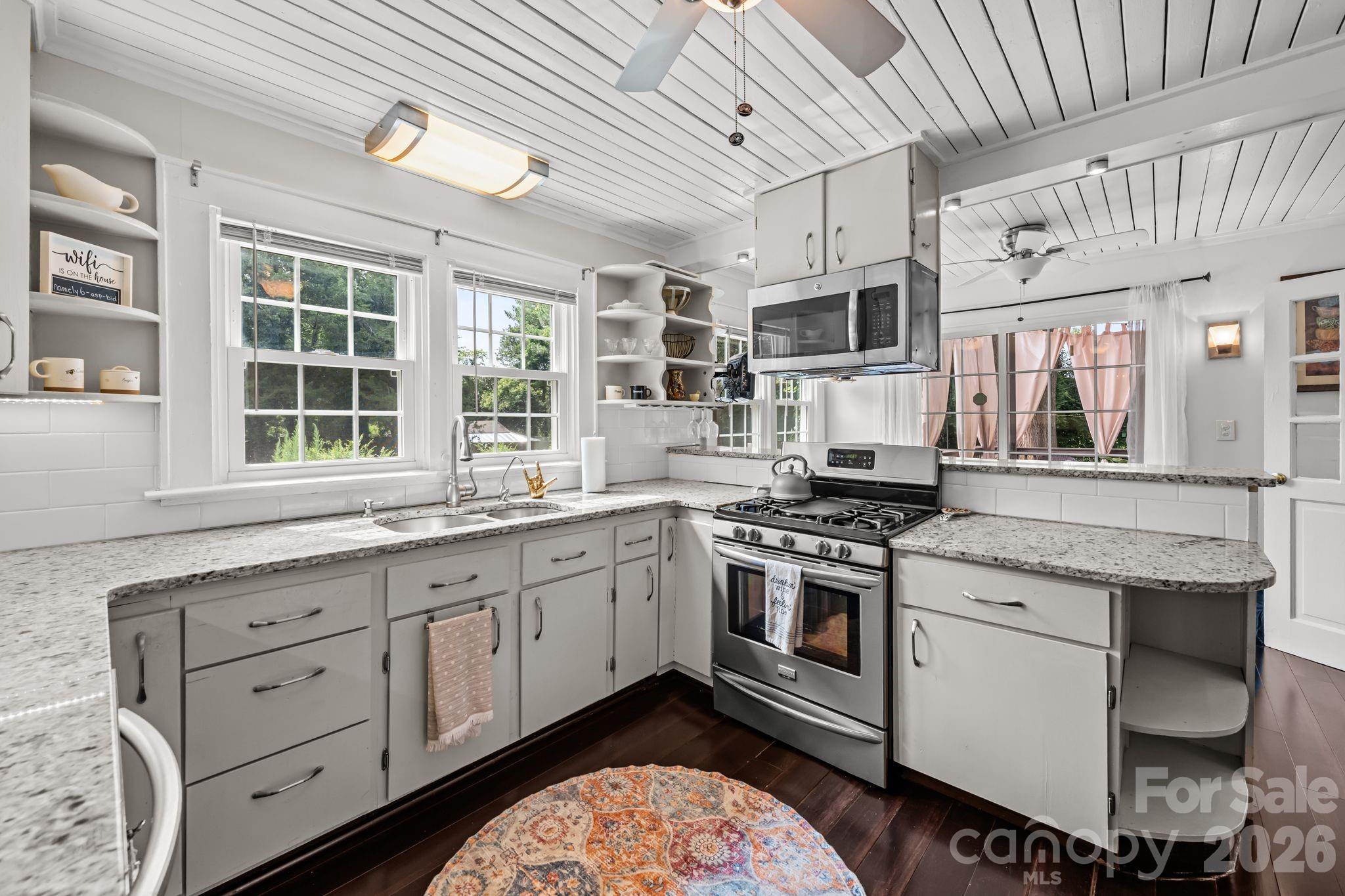 1537 S New Hope Road — Gastonia