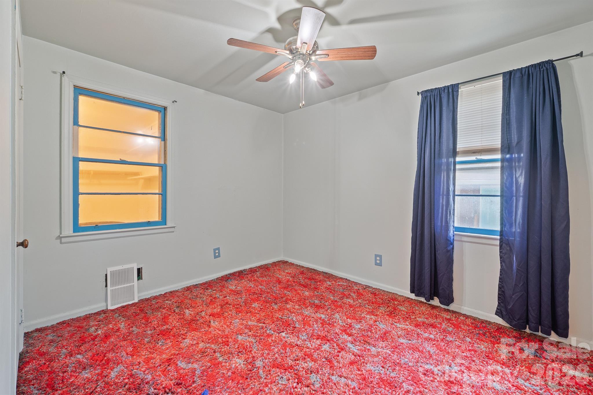 320 S Myrtle School Road — Gastonia