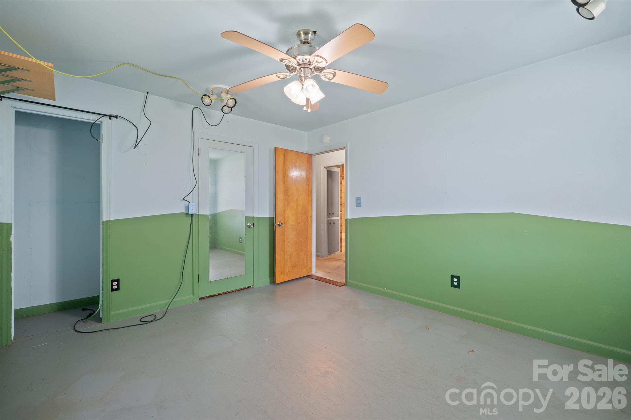 320 S Myrtle School Road — Gastonia