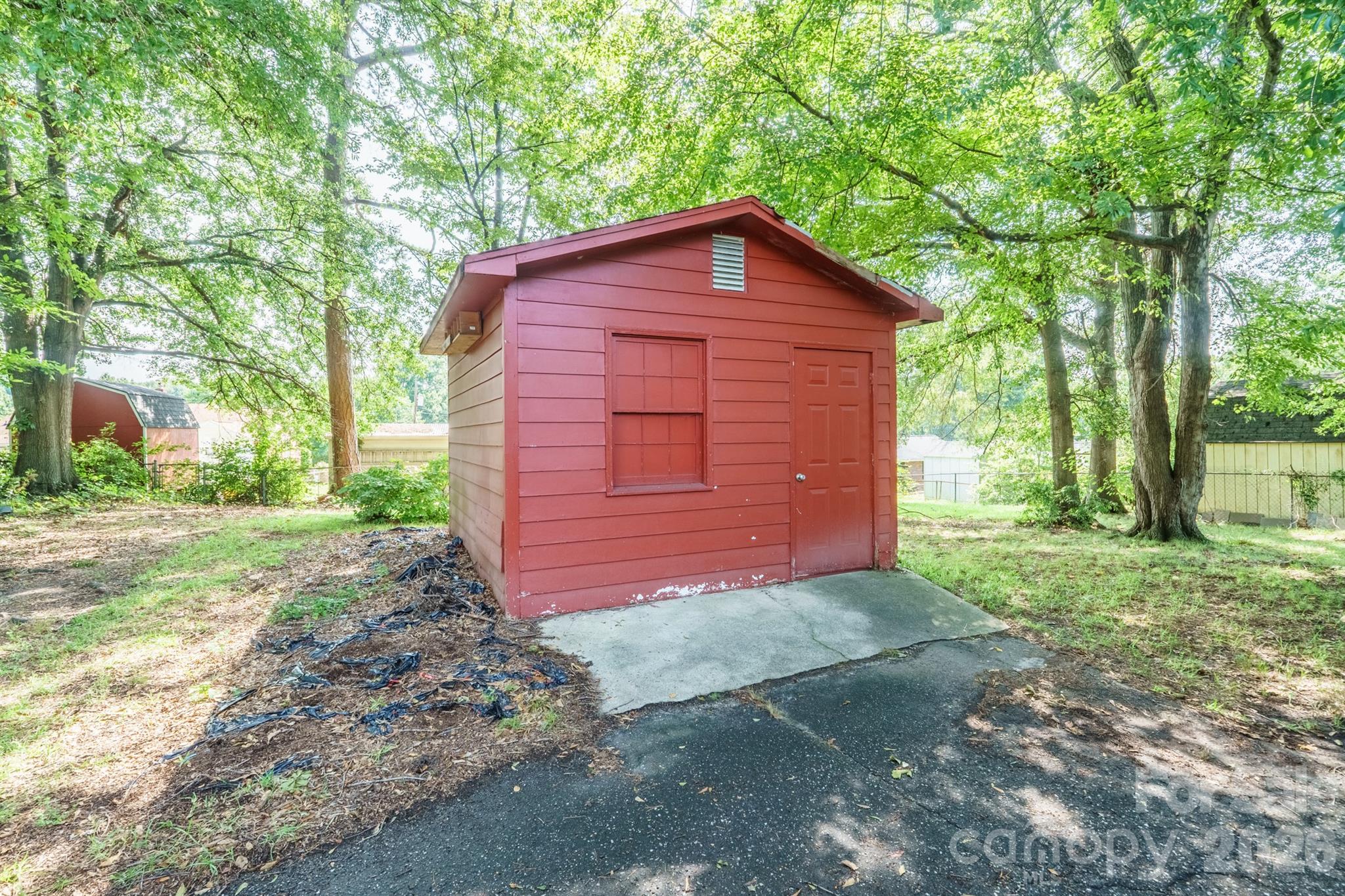 320 S Myrtle School Road — Gastonia