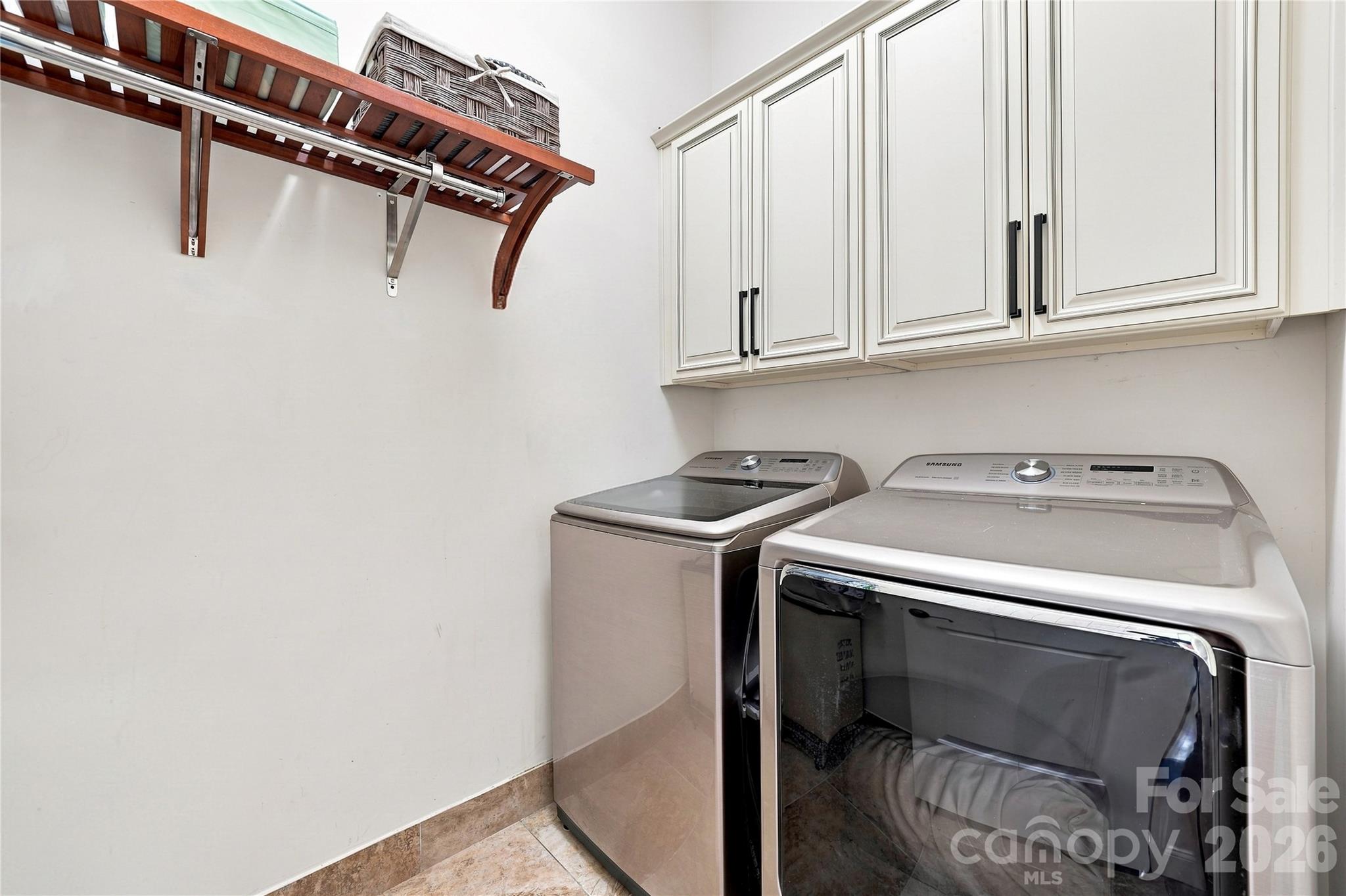 2455 Shiny Leaf Drive — Denver