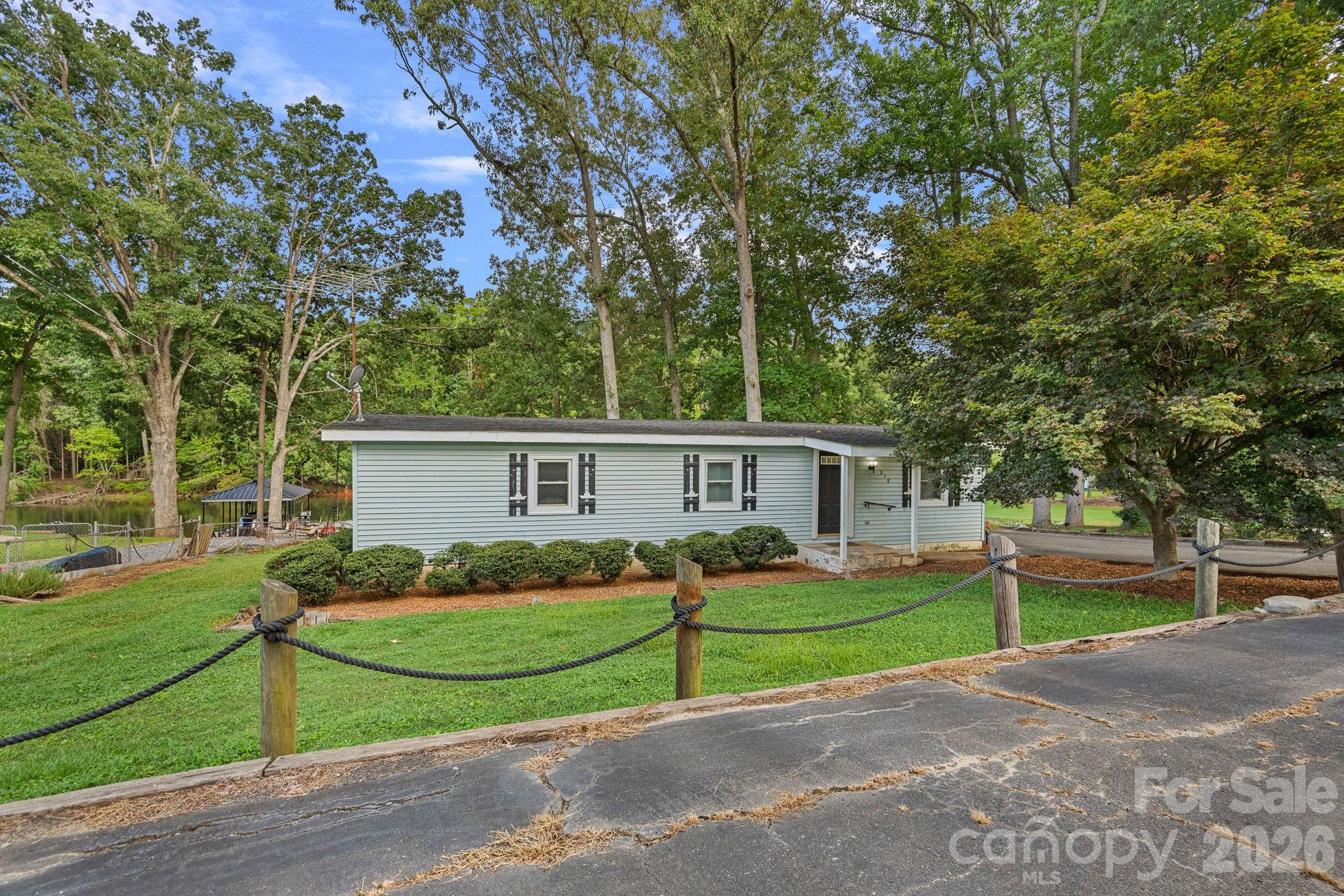 218 Lineberger Drive — Mooresville