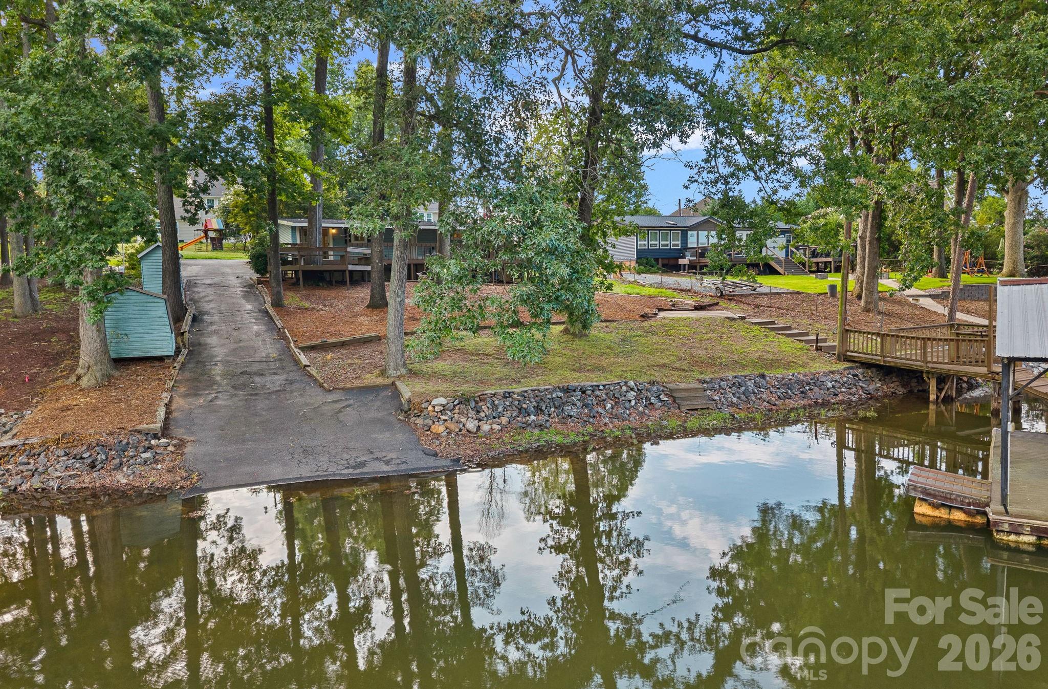 218 Lineberger Drive — Mooresville