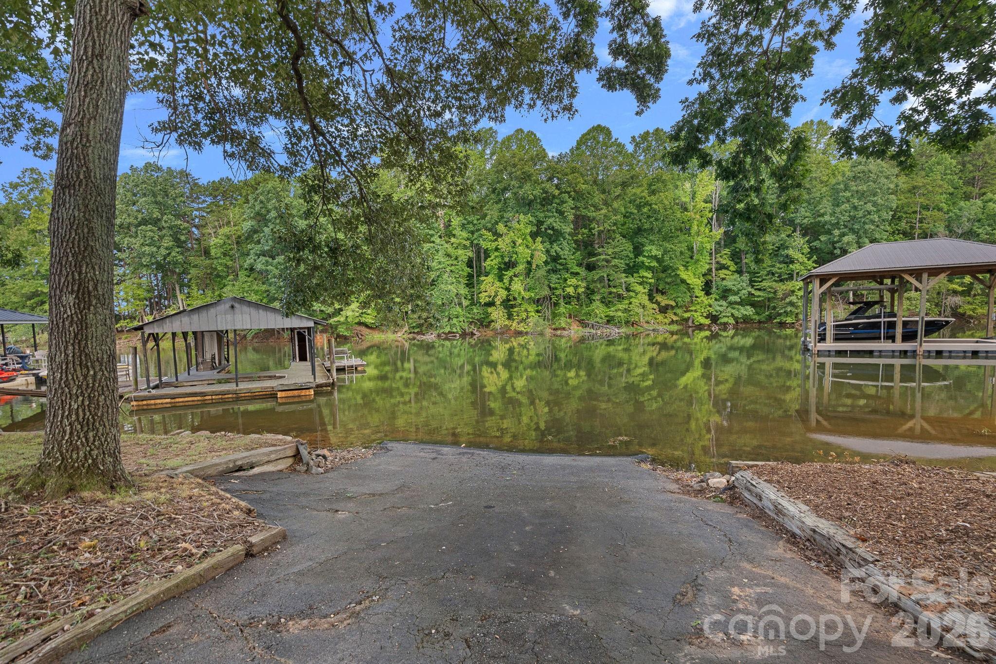 218 Lineberger Drive — Mooresville