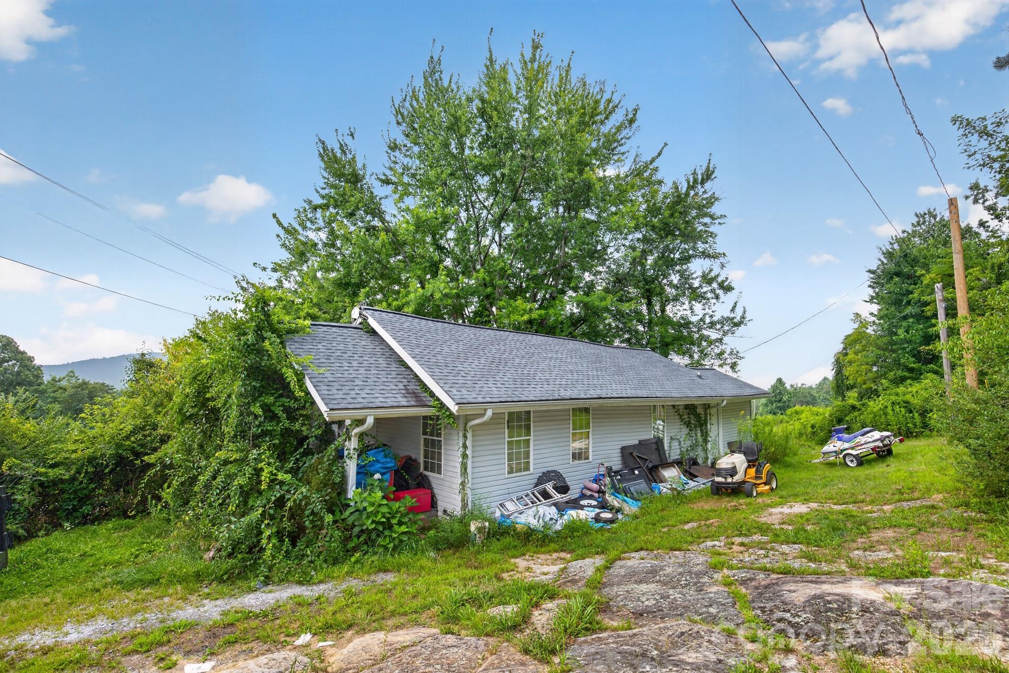 1324 Low Gap Road — Hendersonville