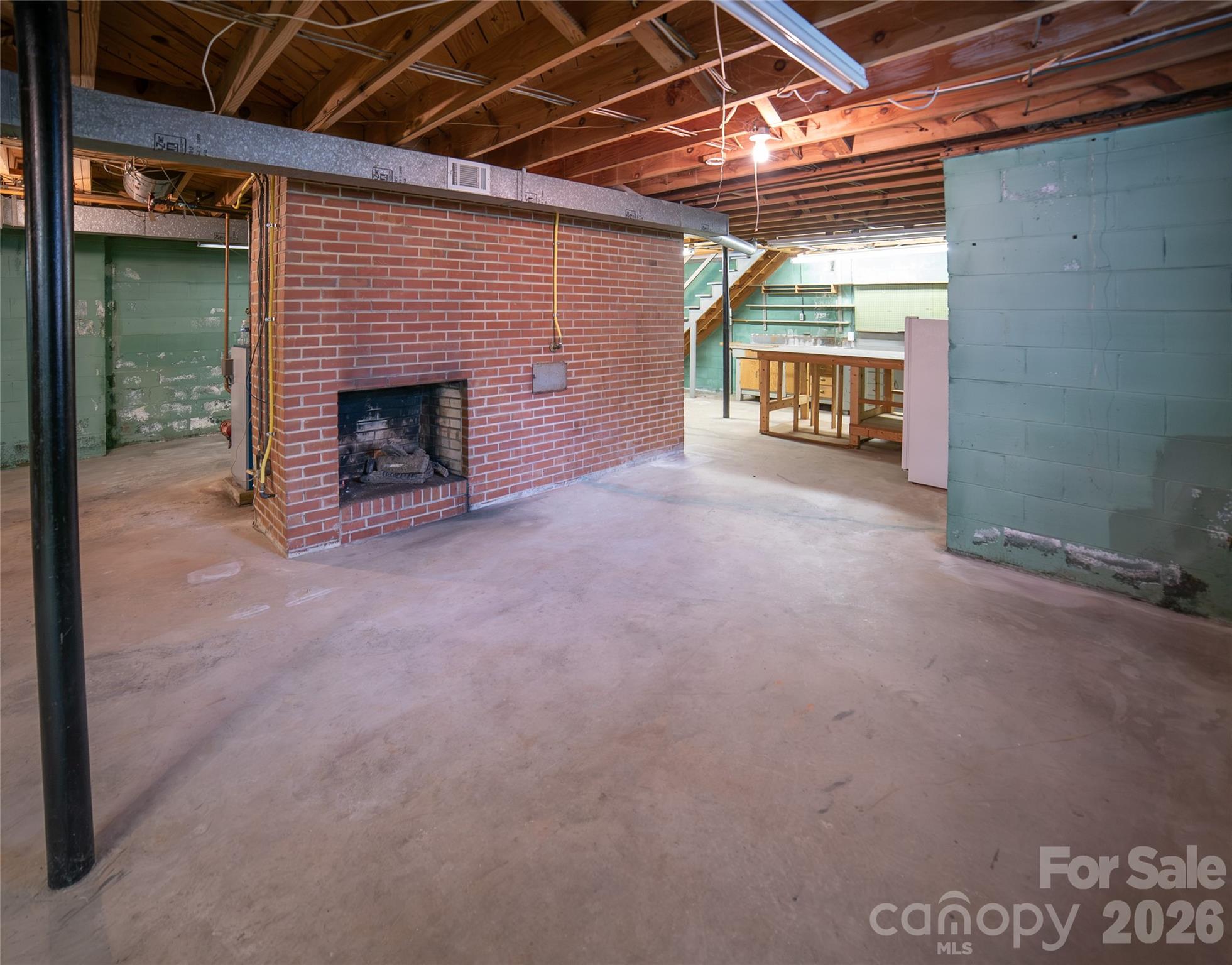 201 Woodlawn Drive — Morganton