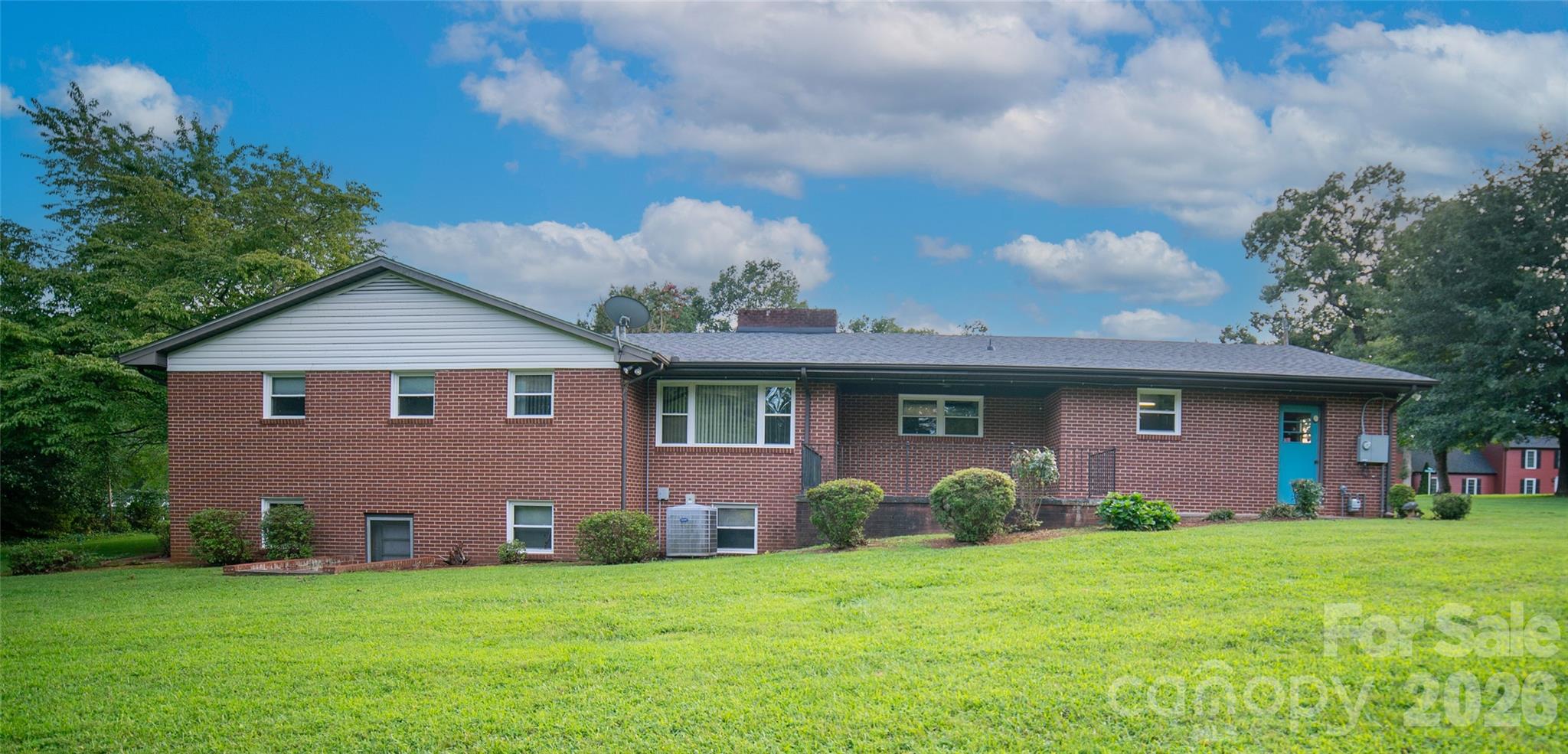 201 Woodlawn Drive — Morganton