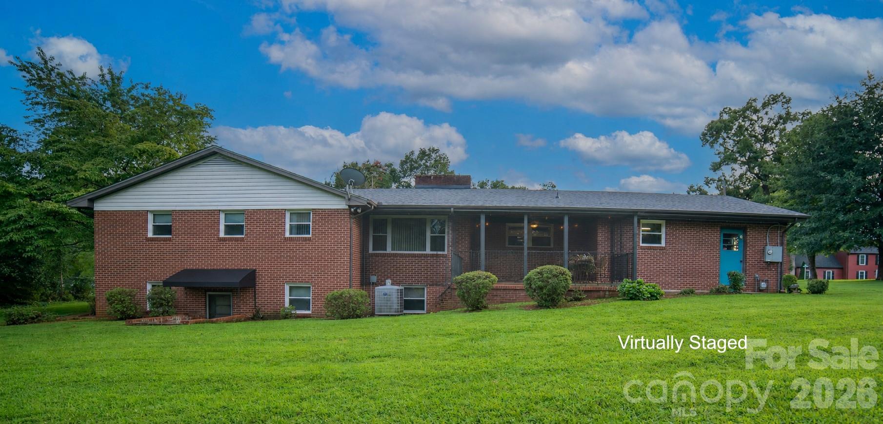 201 Woodlawn Drive — Morganton
