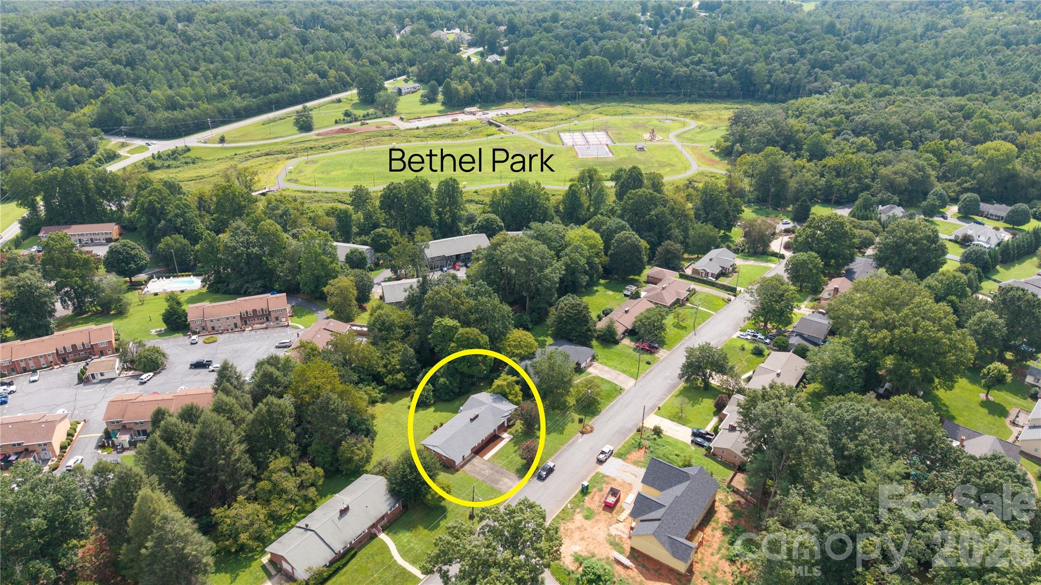 201 Woodlawn Drive — Morganton