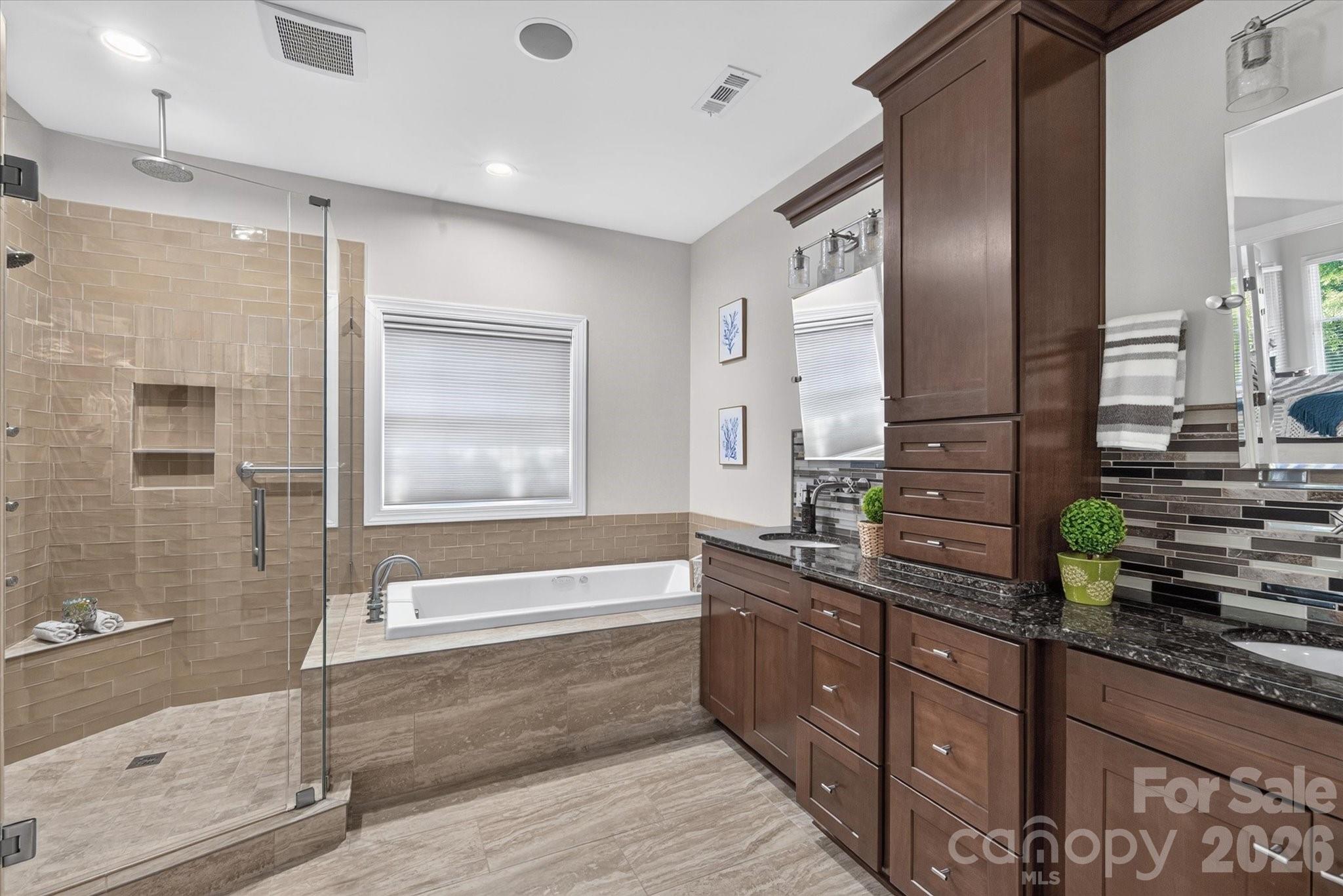 6605 Saunton Court — Charlotte