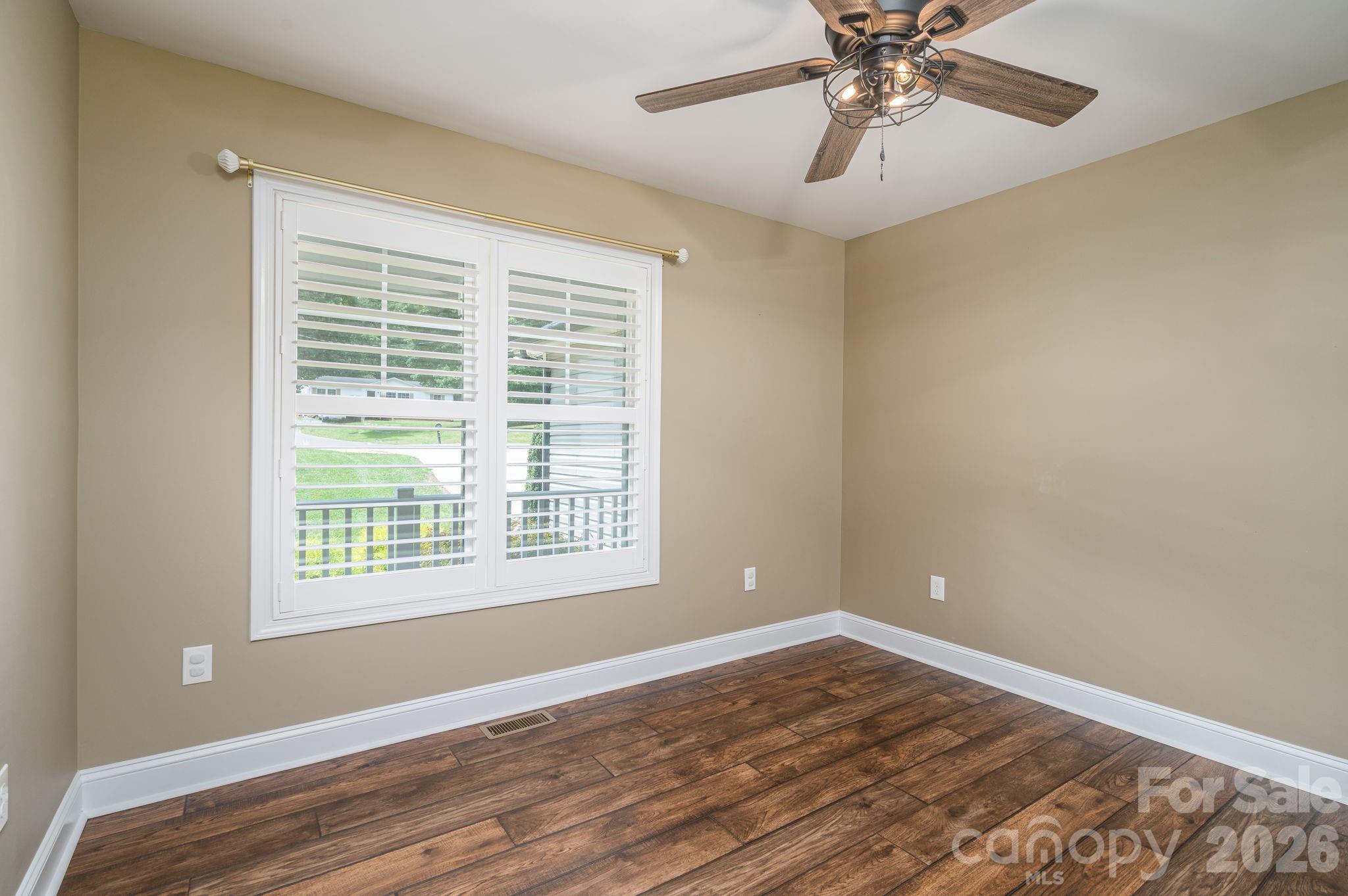 6901 Navajo Trail — Sherrills Ford