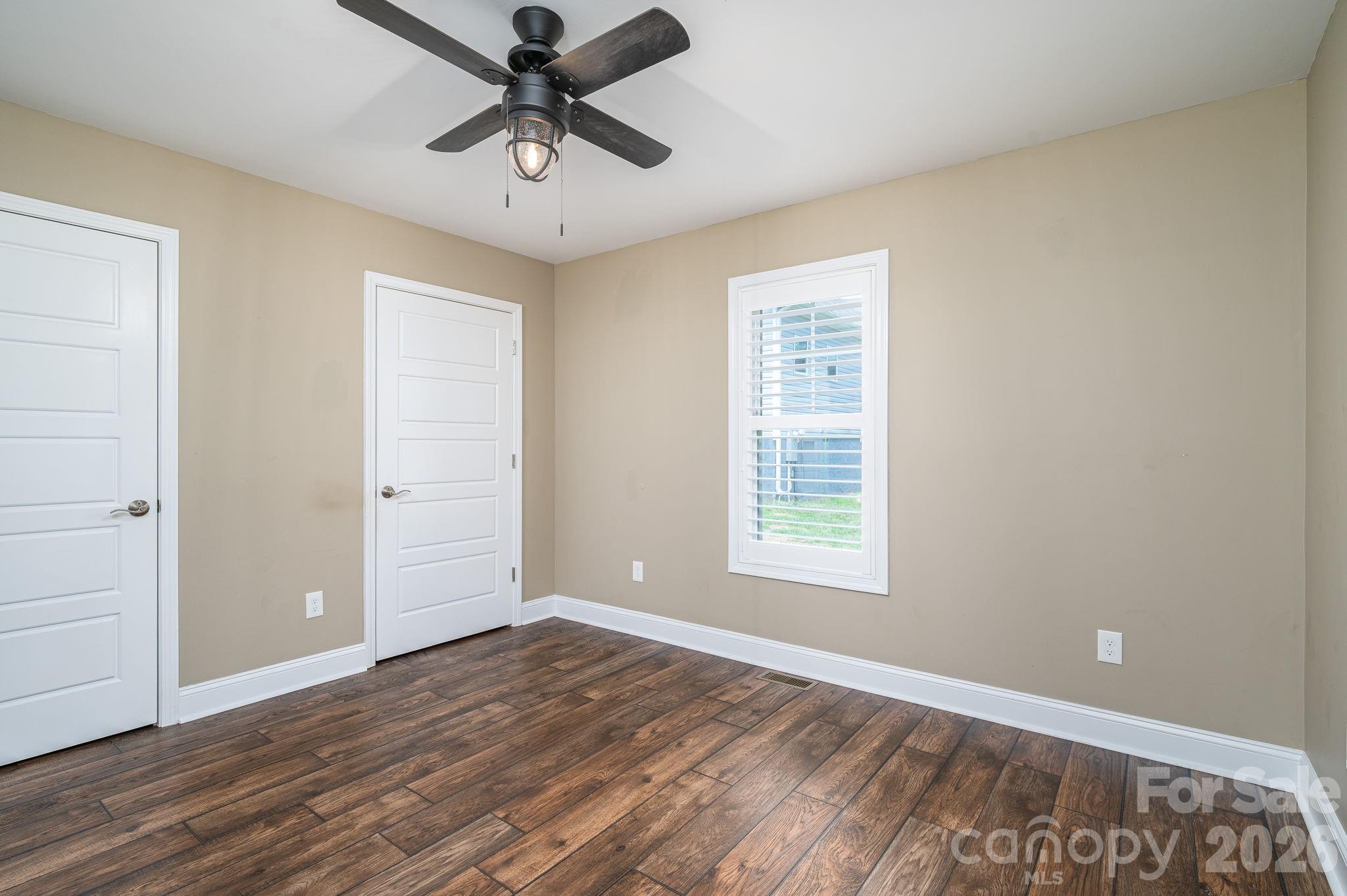 6901 Navajo Trail — Sherrills Ford