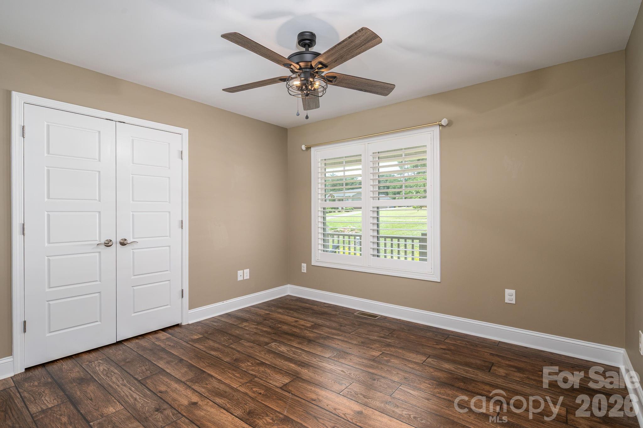 6901 Navajo Trail — Sherrills Ford