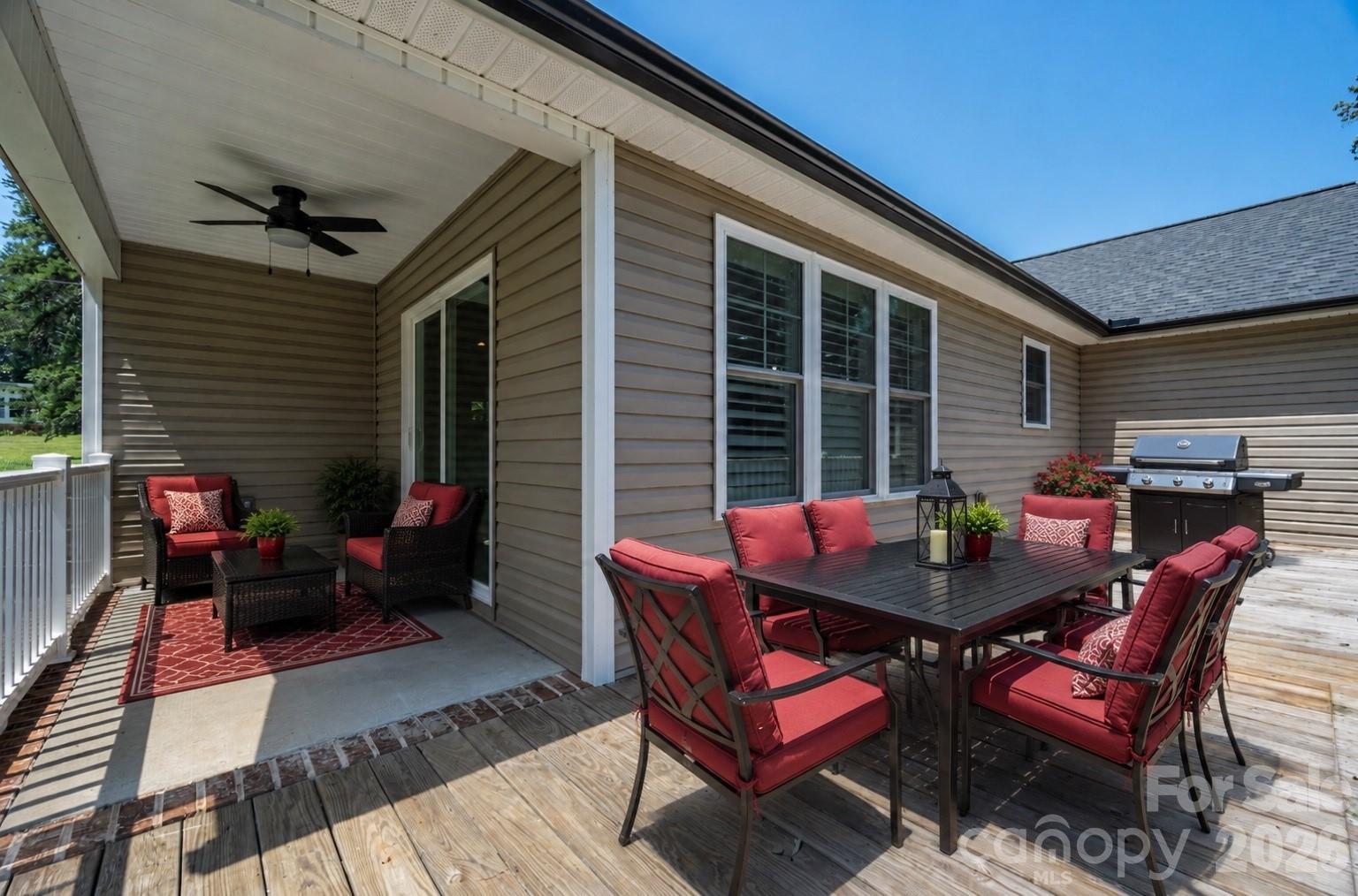 6901 Navajo Trail — Sherrills Ford