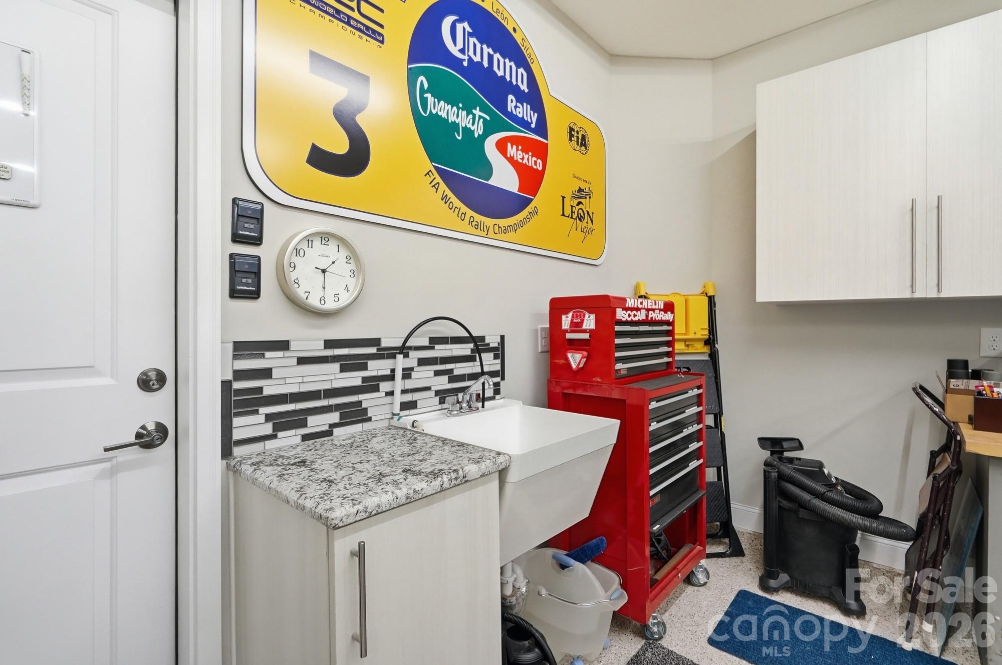 6127 Raven Rock Drive — Denver