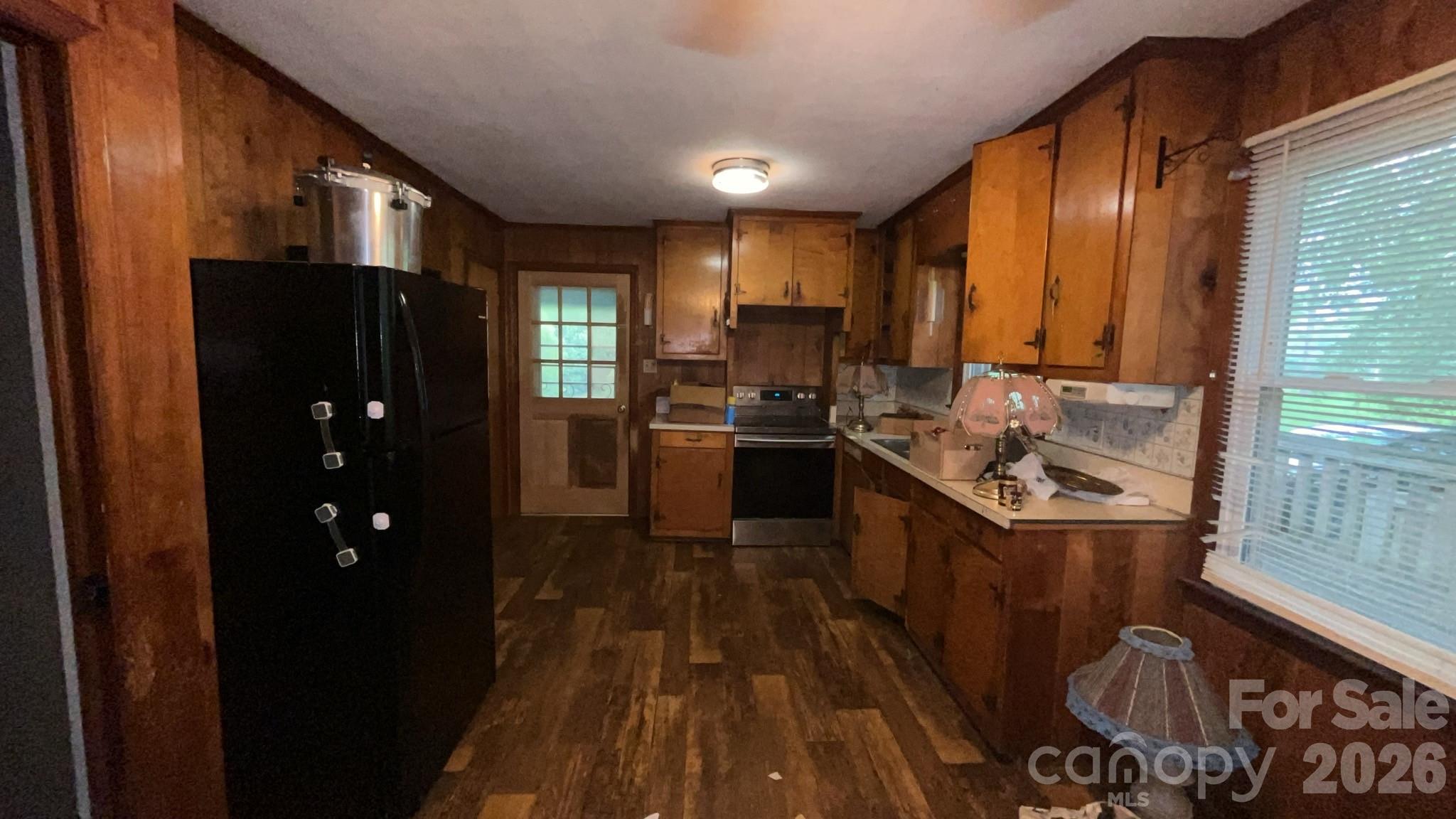 389 Midway Lake Road — Mooresville