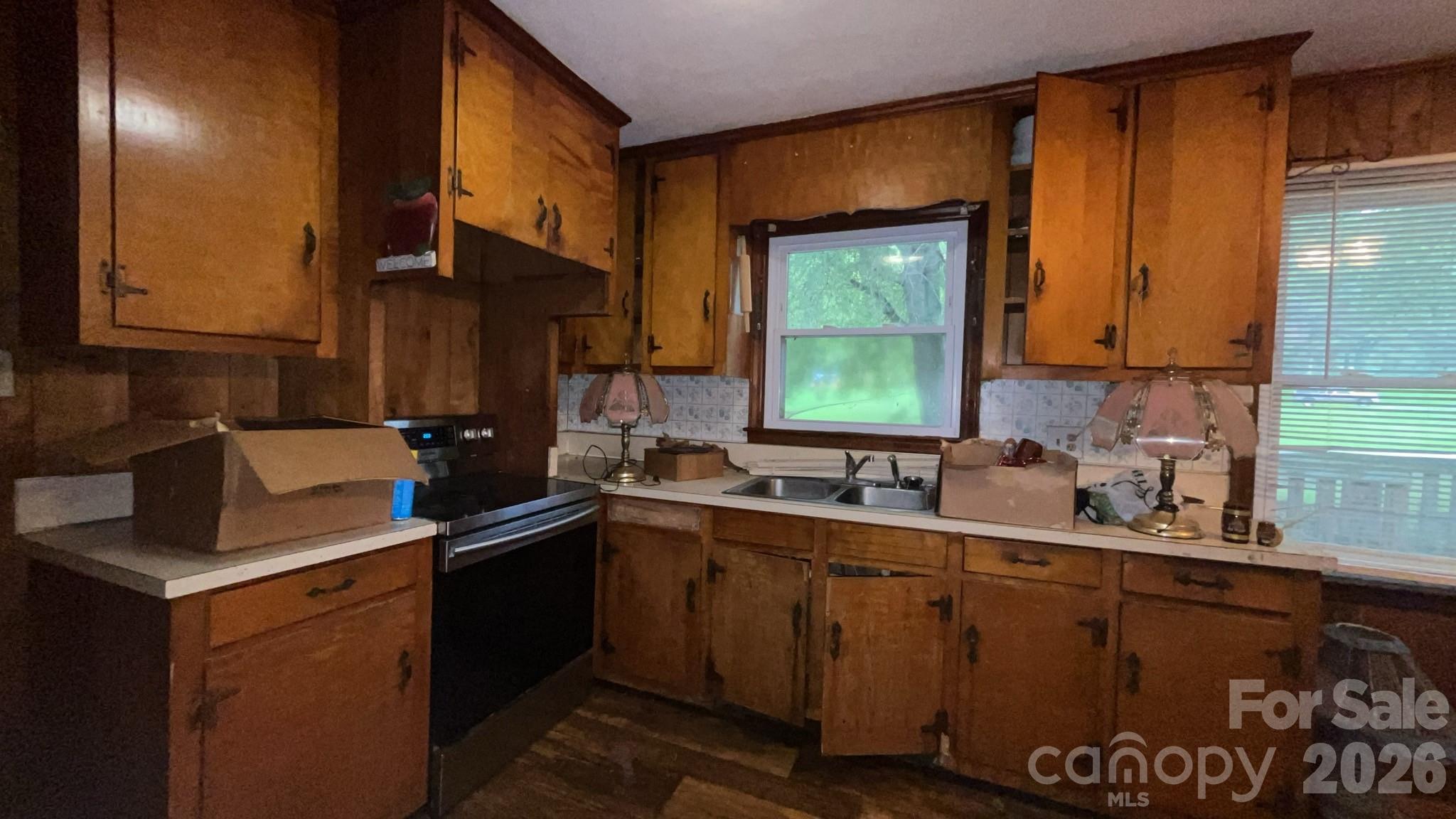 389 Midway Lake Road — Mooresville