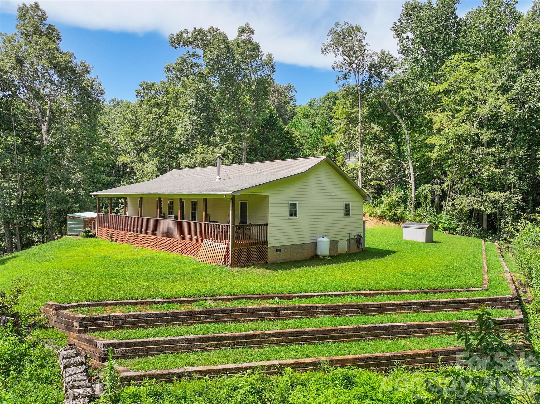 247 Poker Branch Road — Sylva