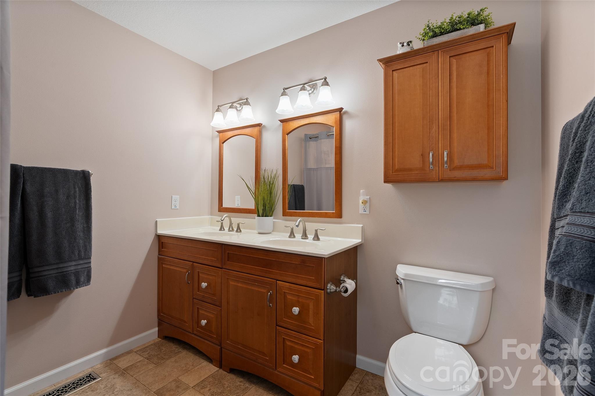 247 Poker Branch Road — Sylva