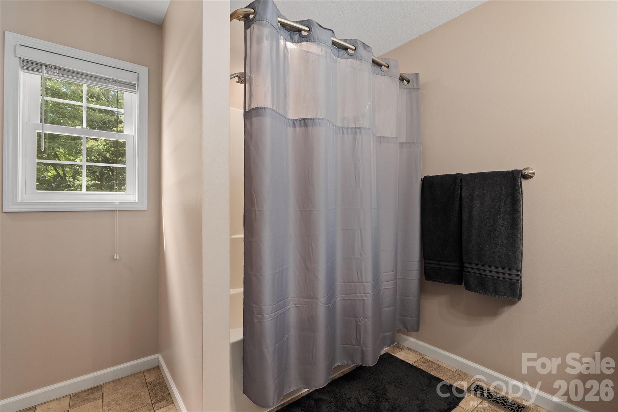 247 Poker Branch Road — Sylva