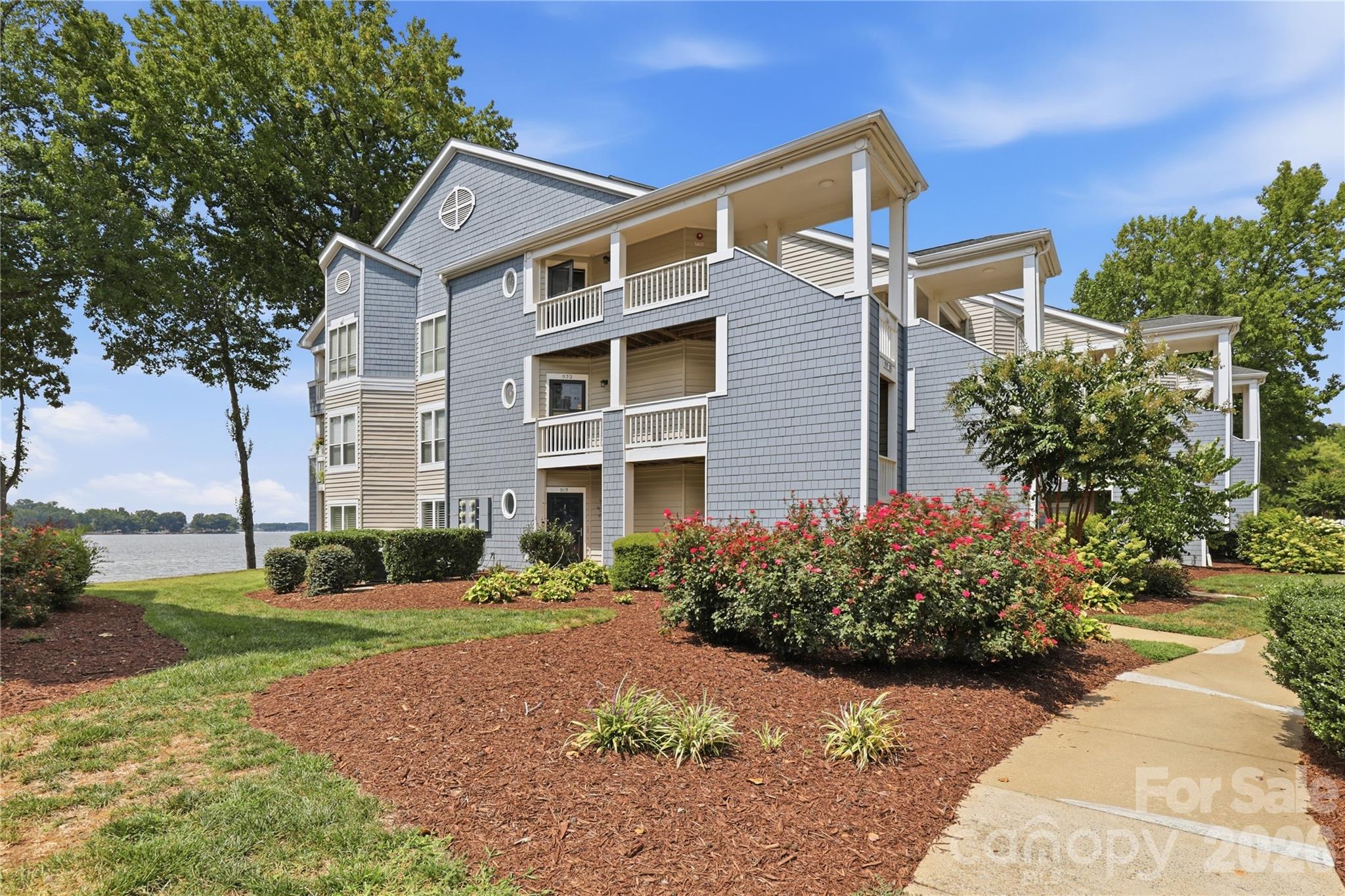 932 Southwest Drive — Davidson